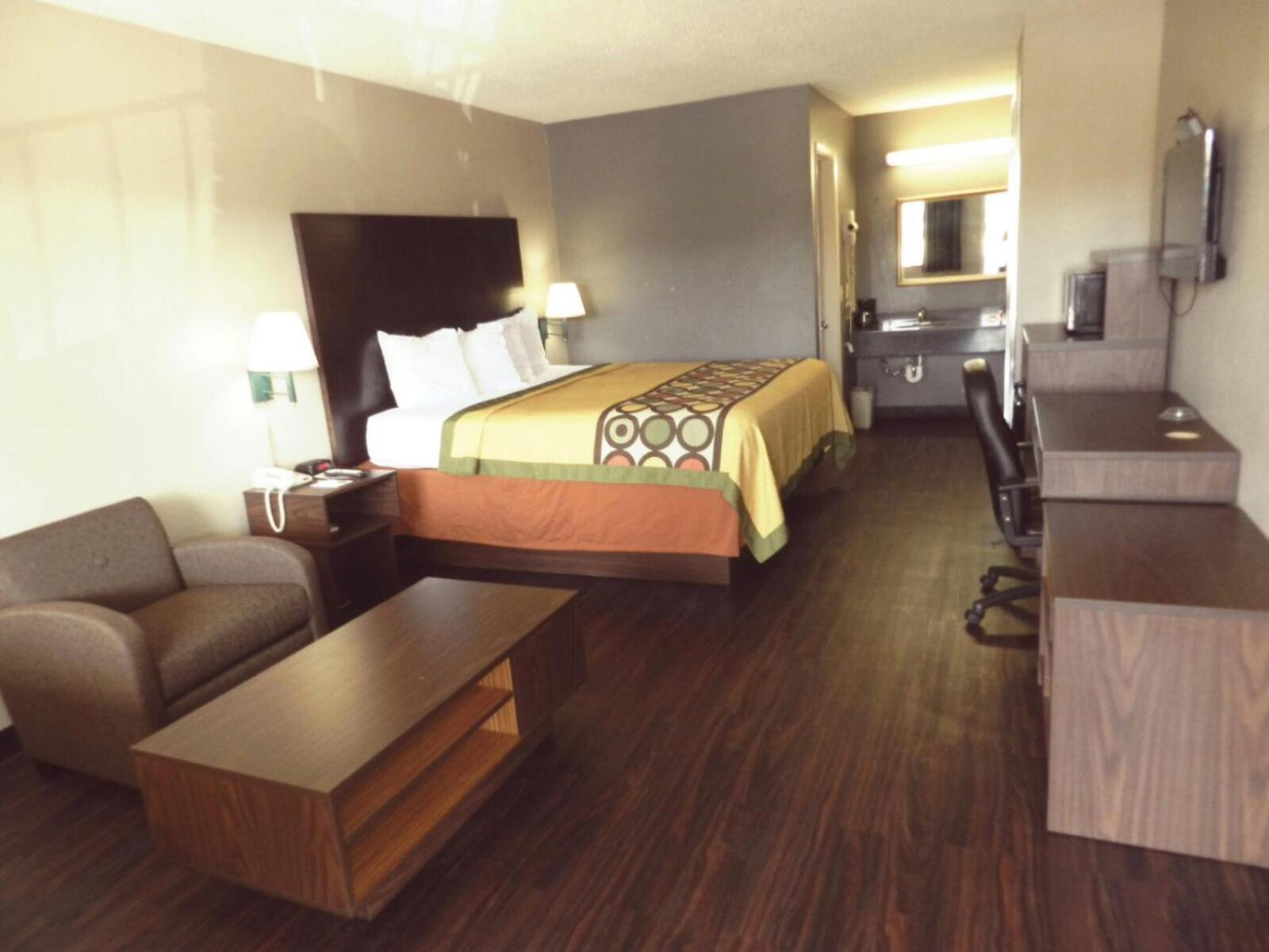Super 8 by Wyndham Universal City photo 38