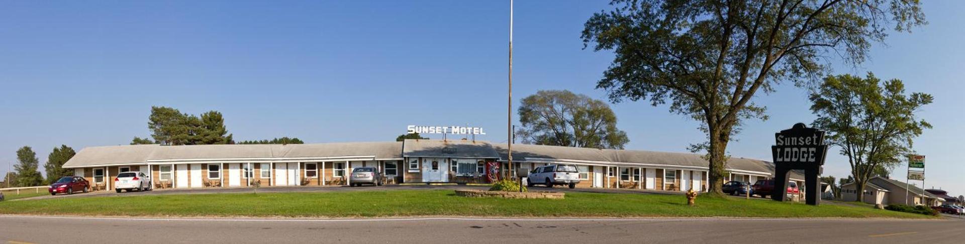 Sunset Lodge Escanaba photo 22