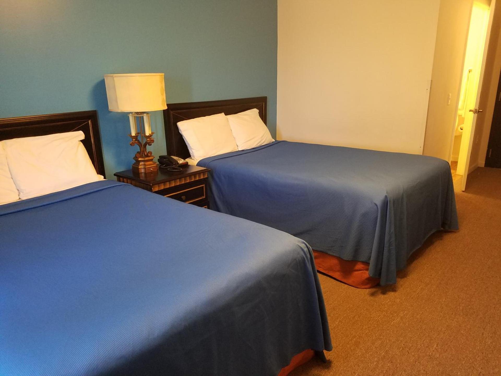 Ramada by Wyndham Williston photo 23