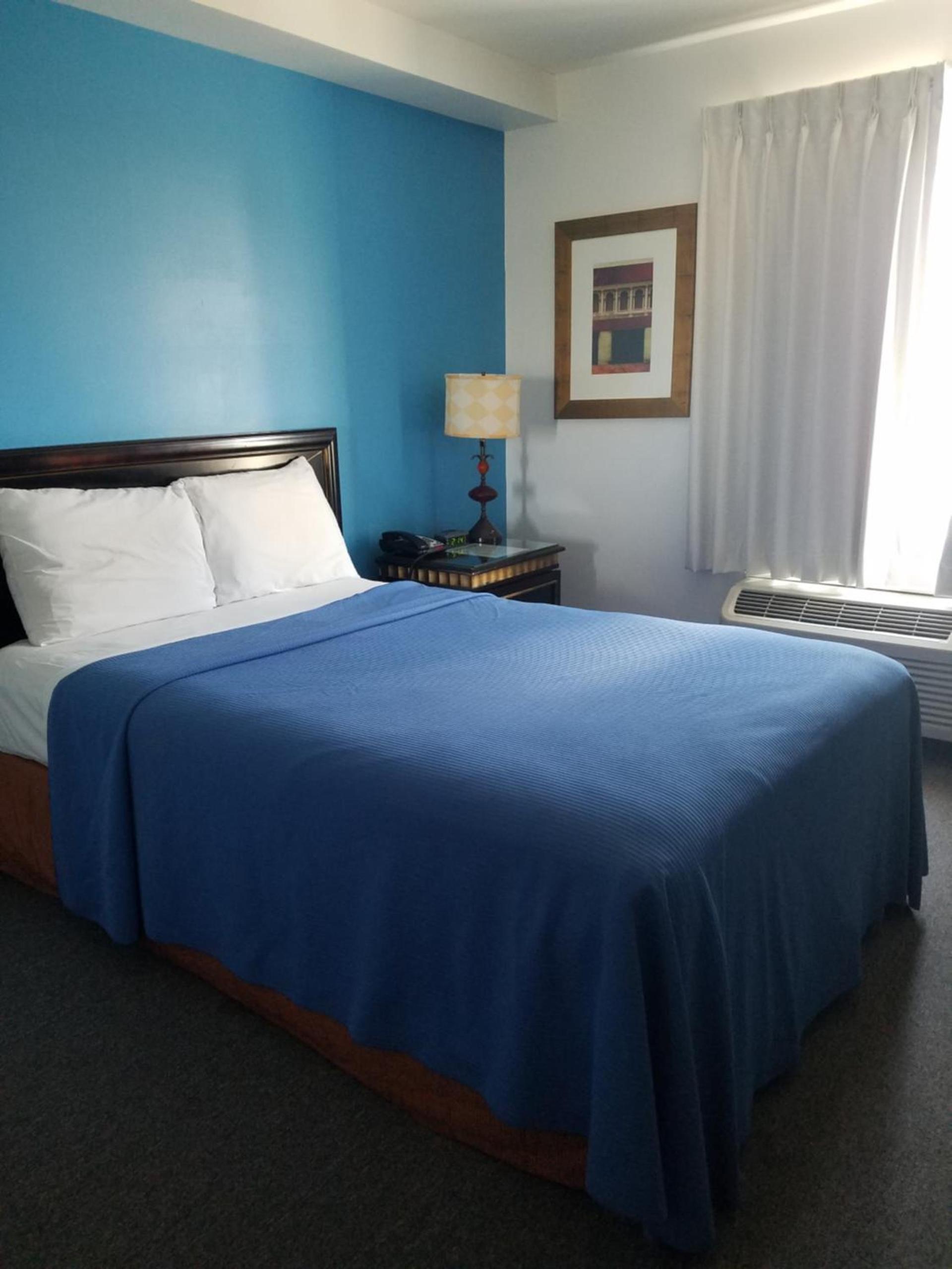 Ramada by Wyndham Williston photo 30