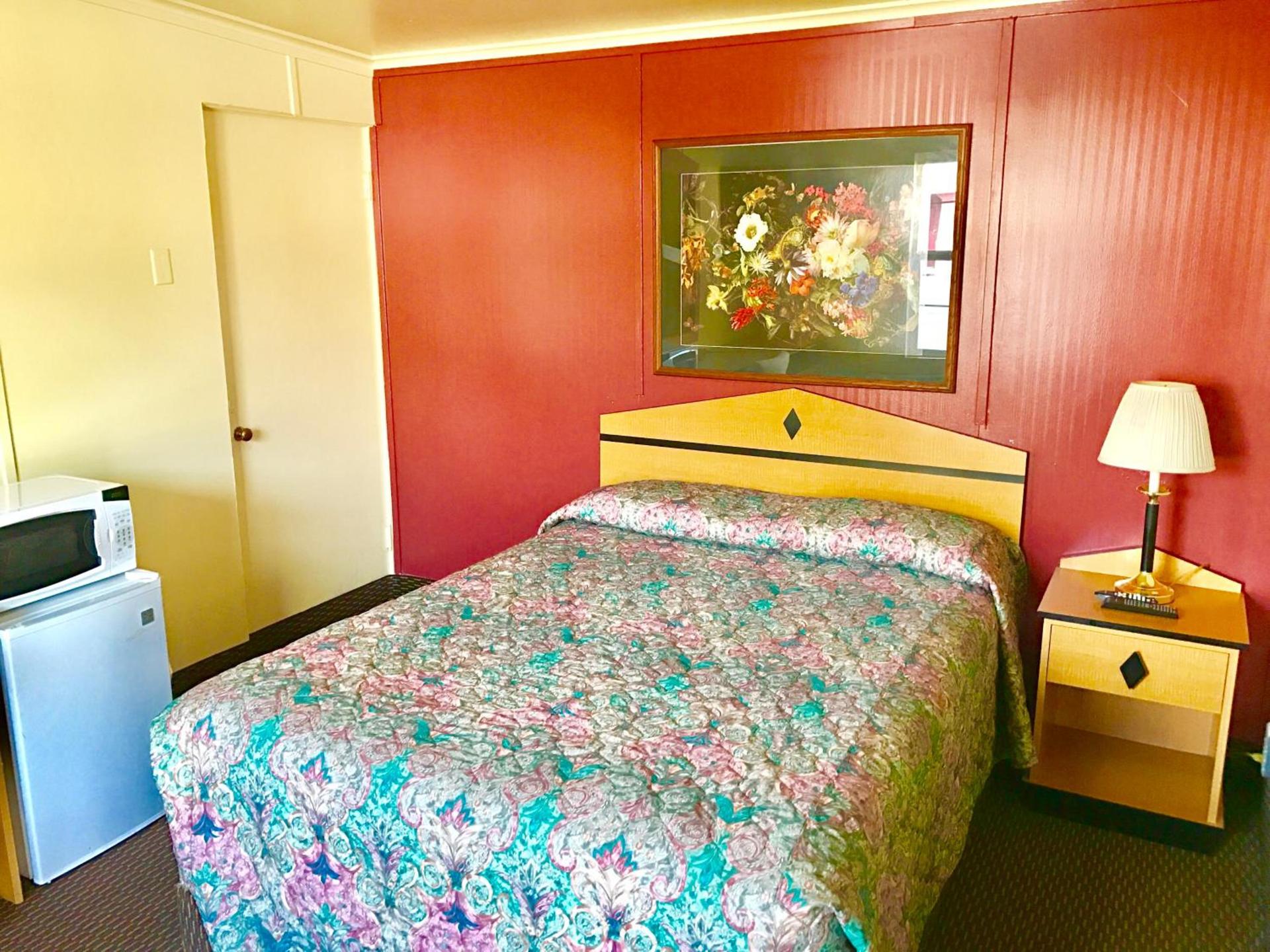 Travelers Inn Motel photo 19