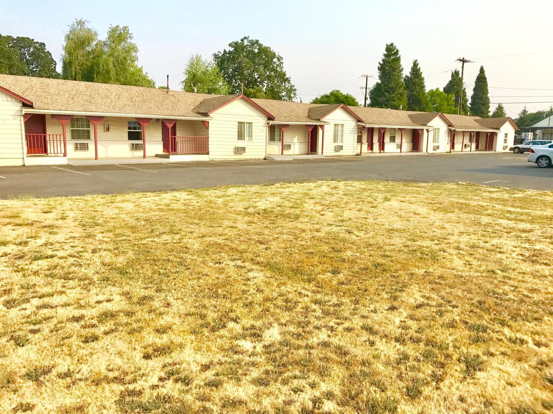 Travelers Inn Motel photo 1