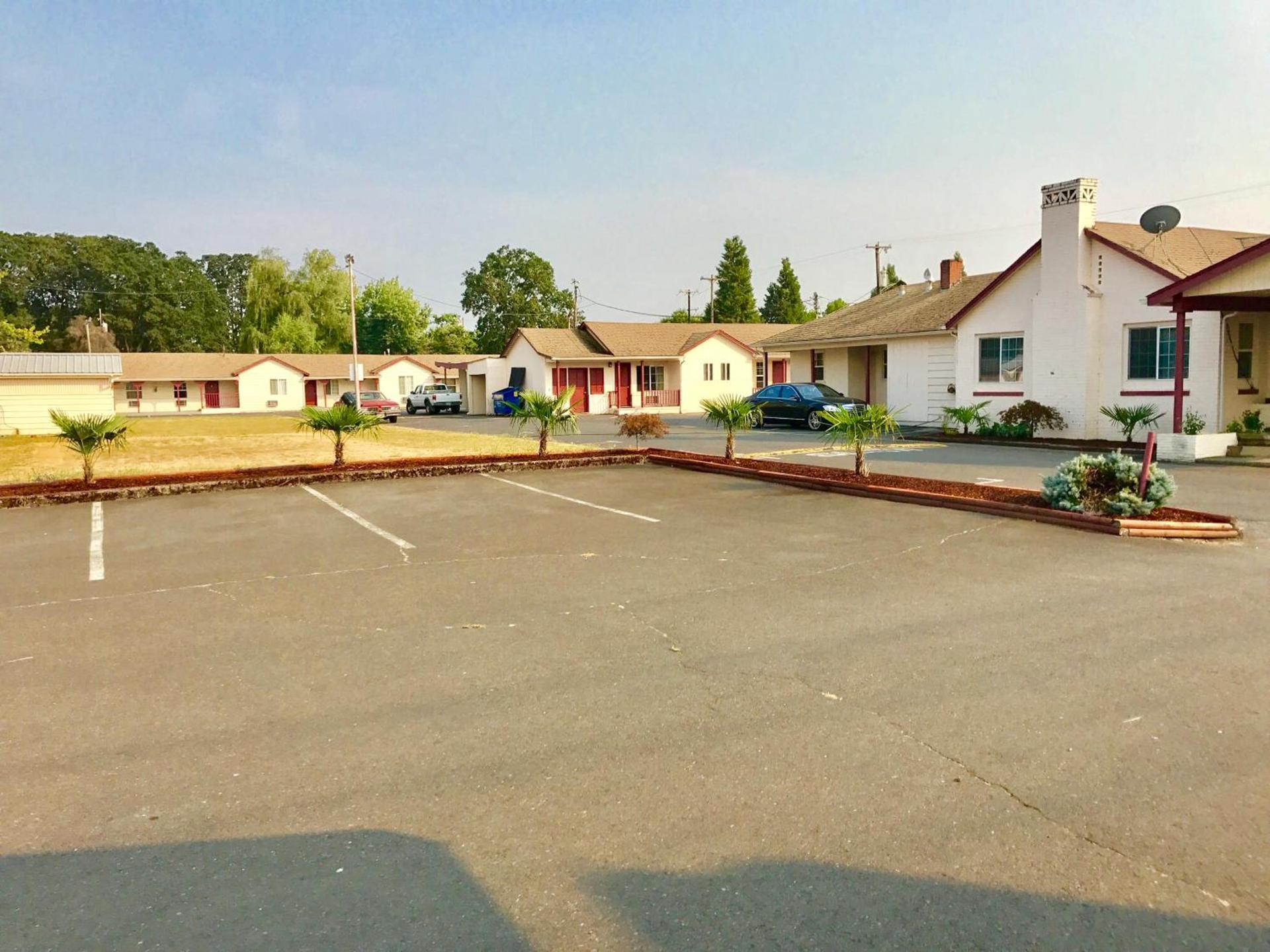 Travelers Inn Motel photo 18