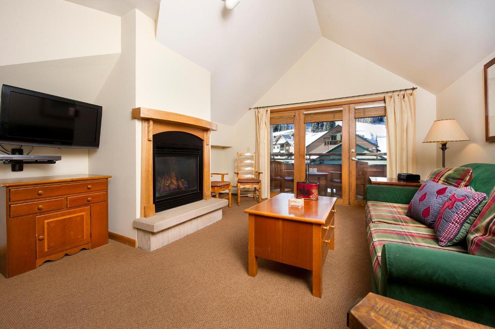 Zephyr Mountain Lodge photo 9
