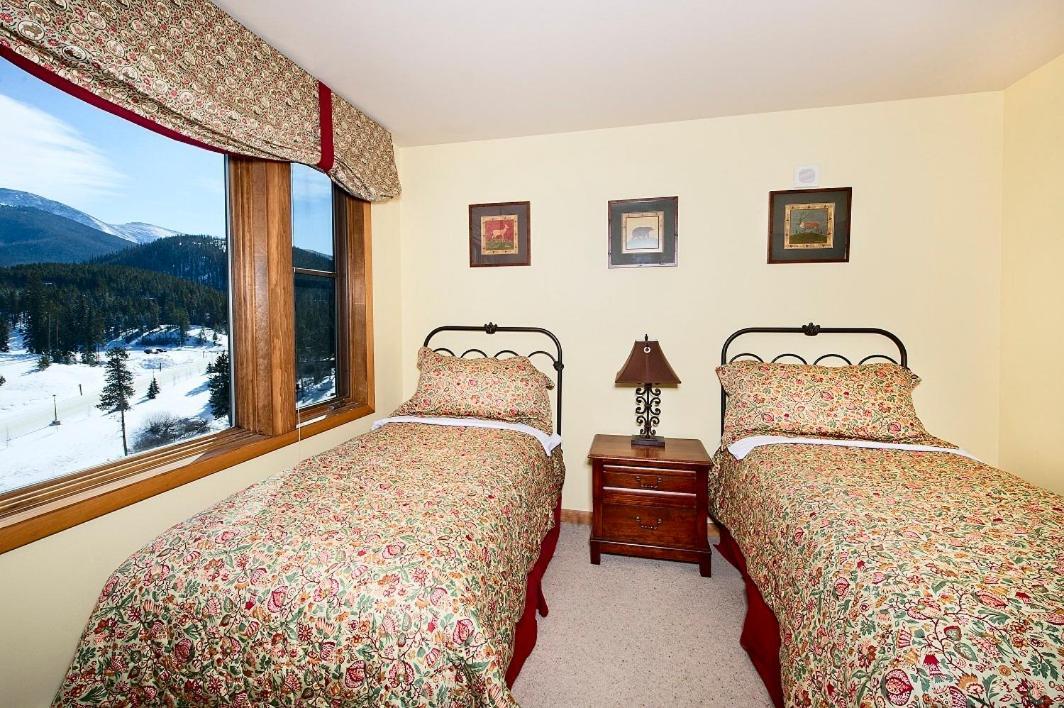 Zephyr Mountain Lodge photo 8