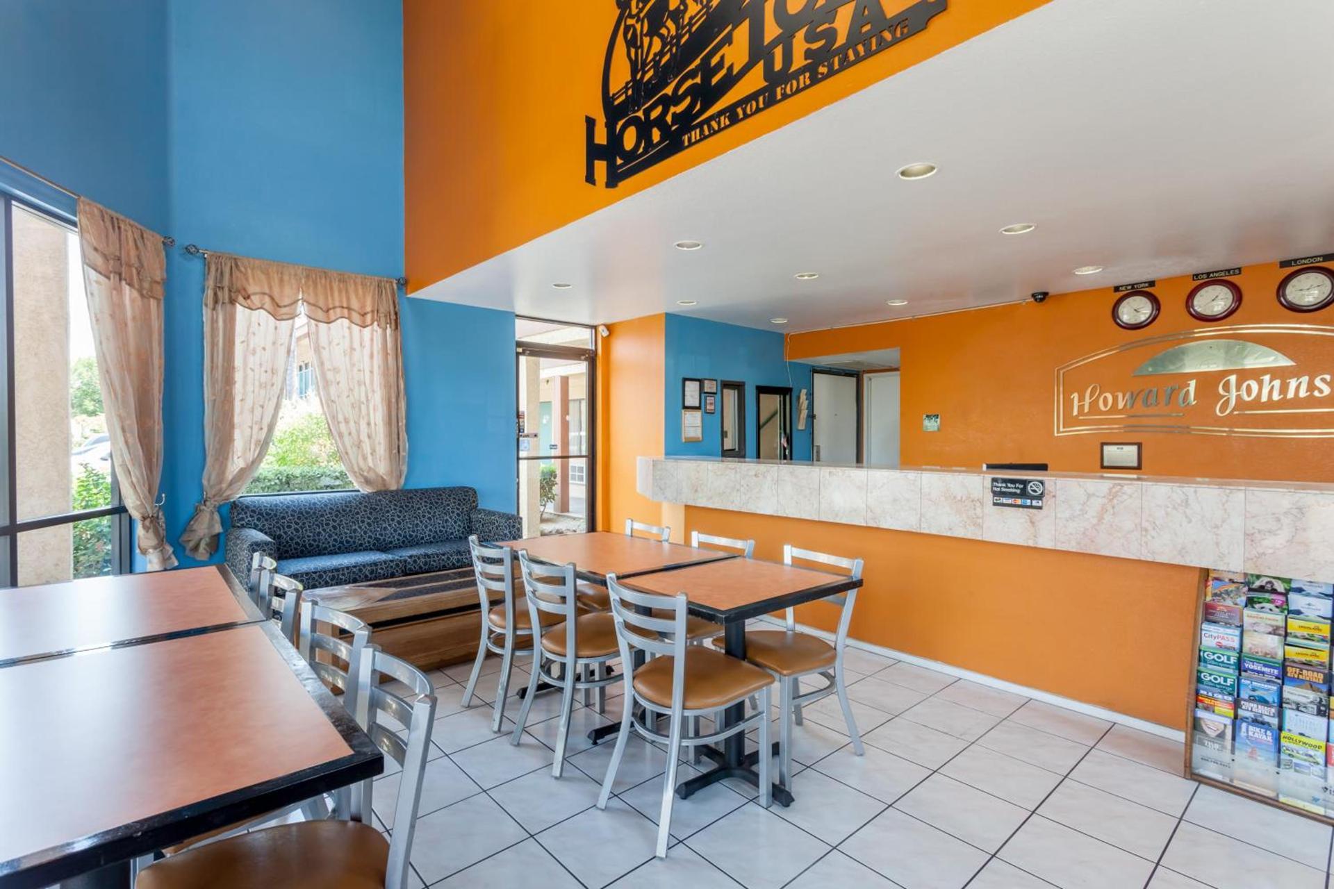 Howard Johnson by Wyndham Norco photo 28
