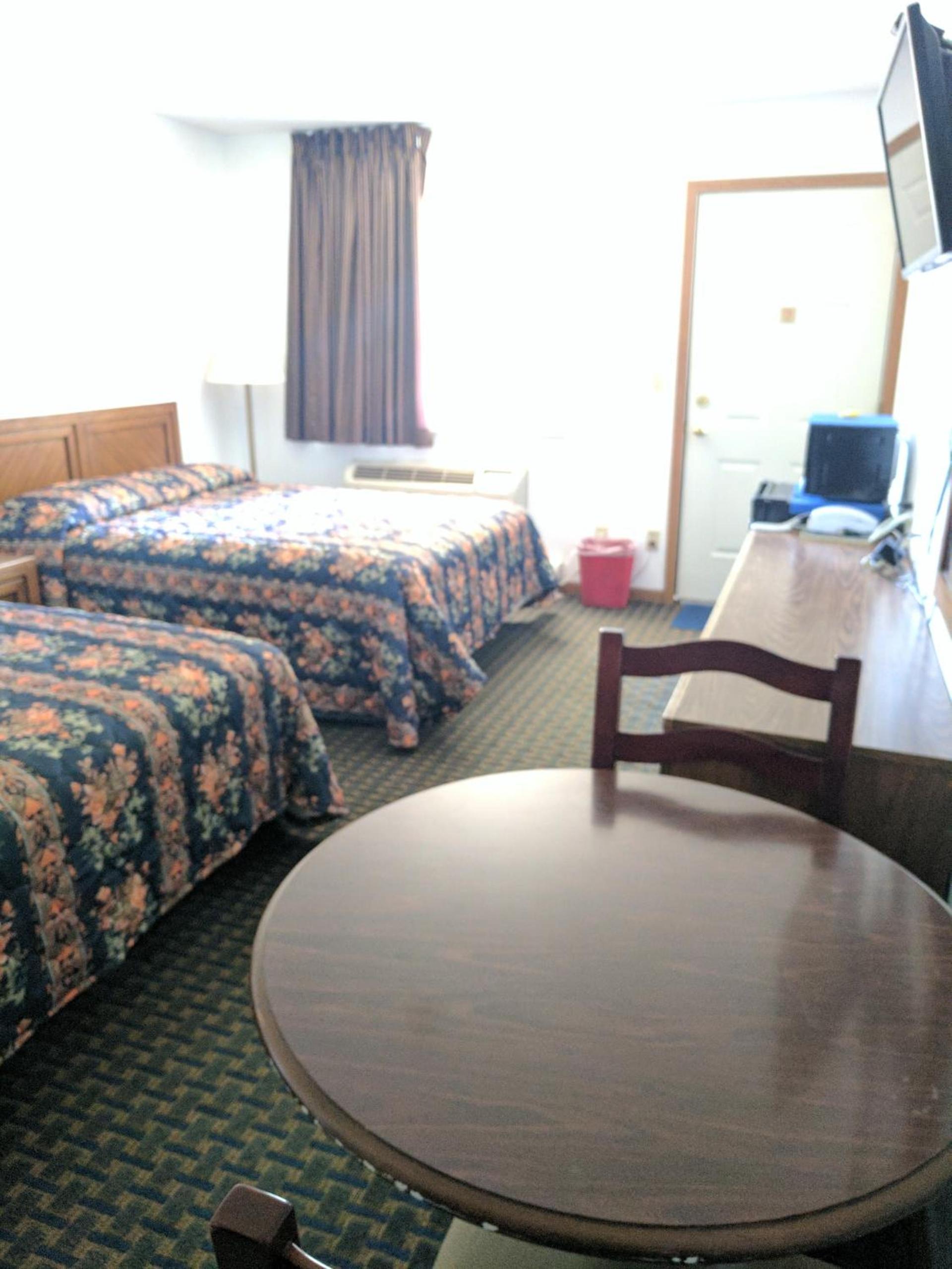 All Seasons Motel photo 2