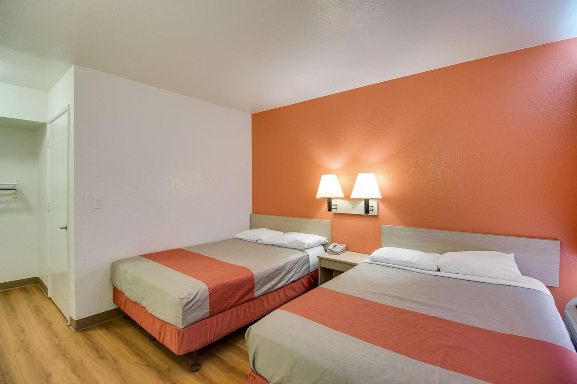 Motel 6-Phoenix, AZ - East photo 10