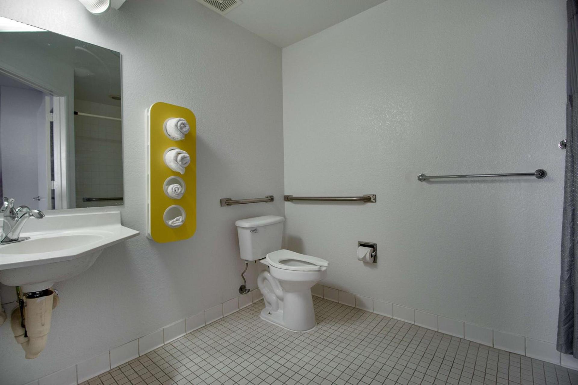 Motel 6-Phoenix, AZ - East photo 17