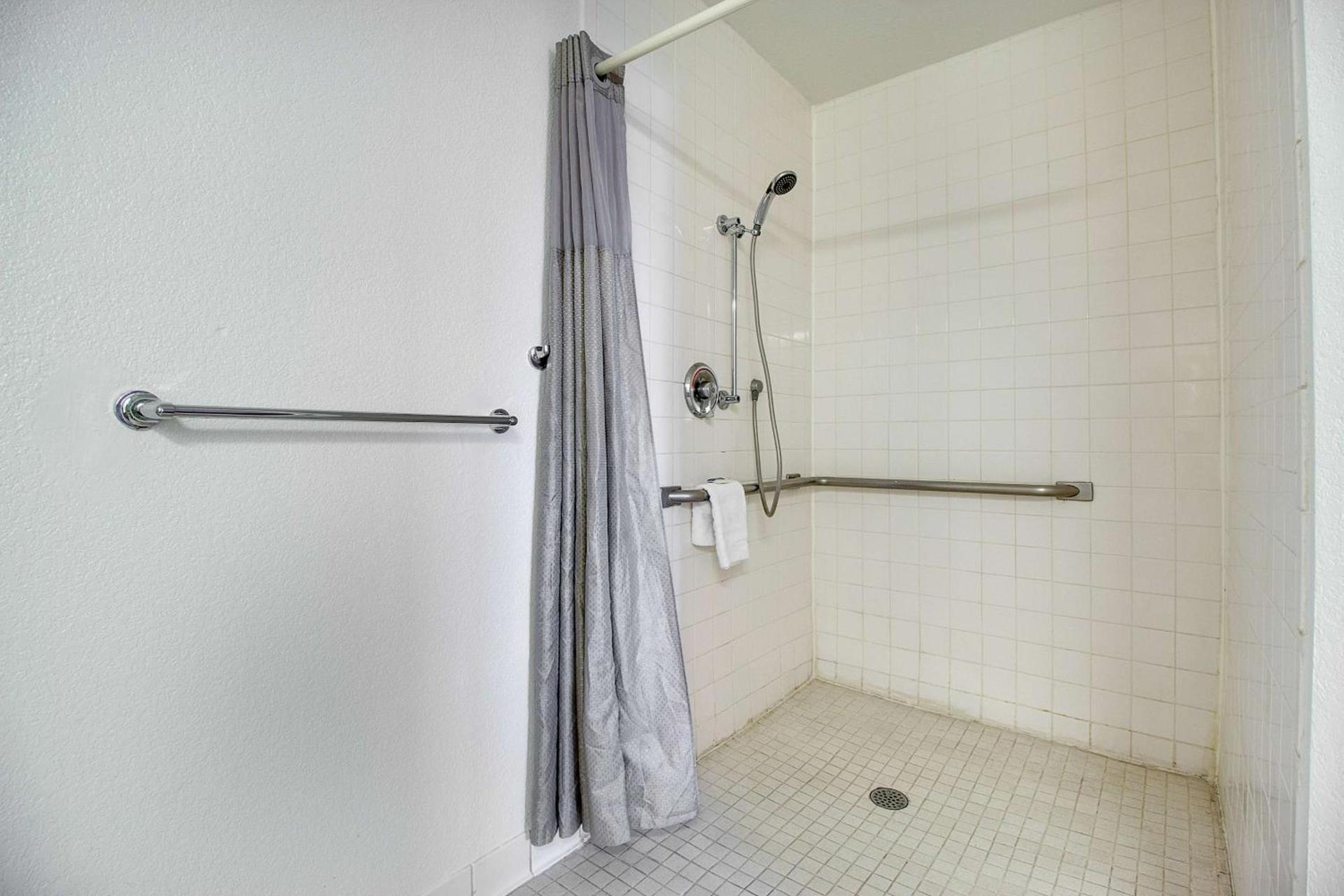 Motel 6-Phoenix, AZ - East photo 19