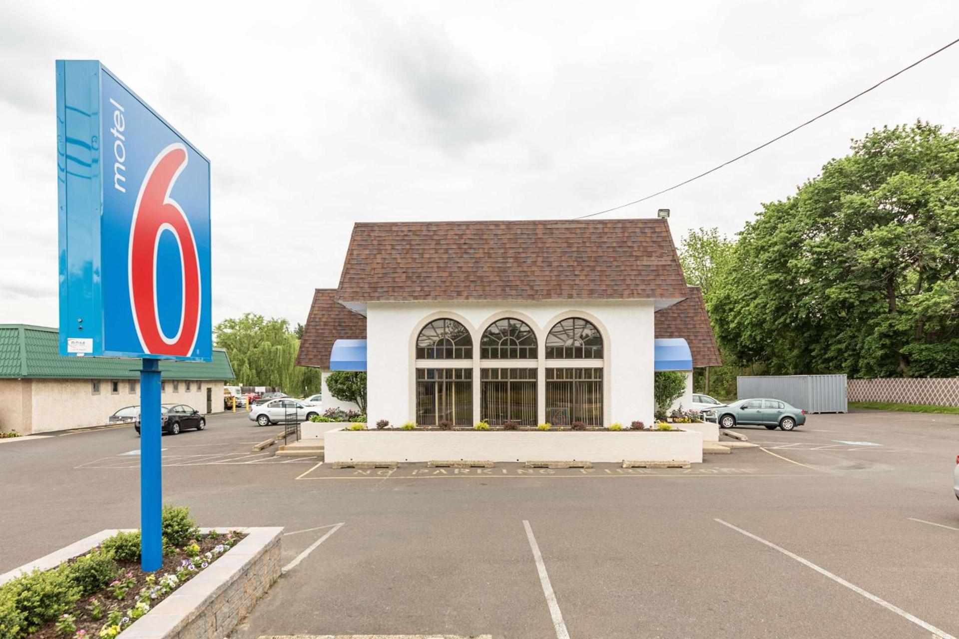 Motel 6-Warminster, PA photo 2