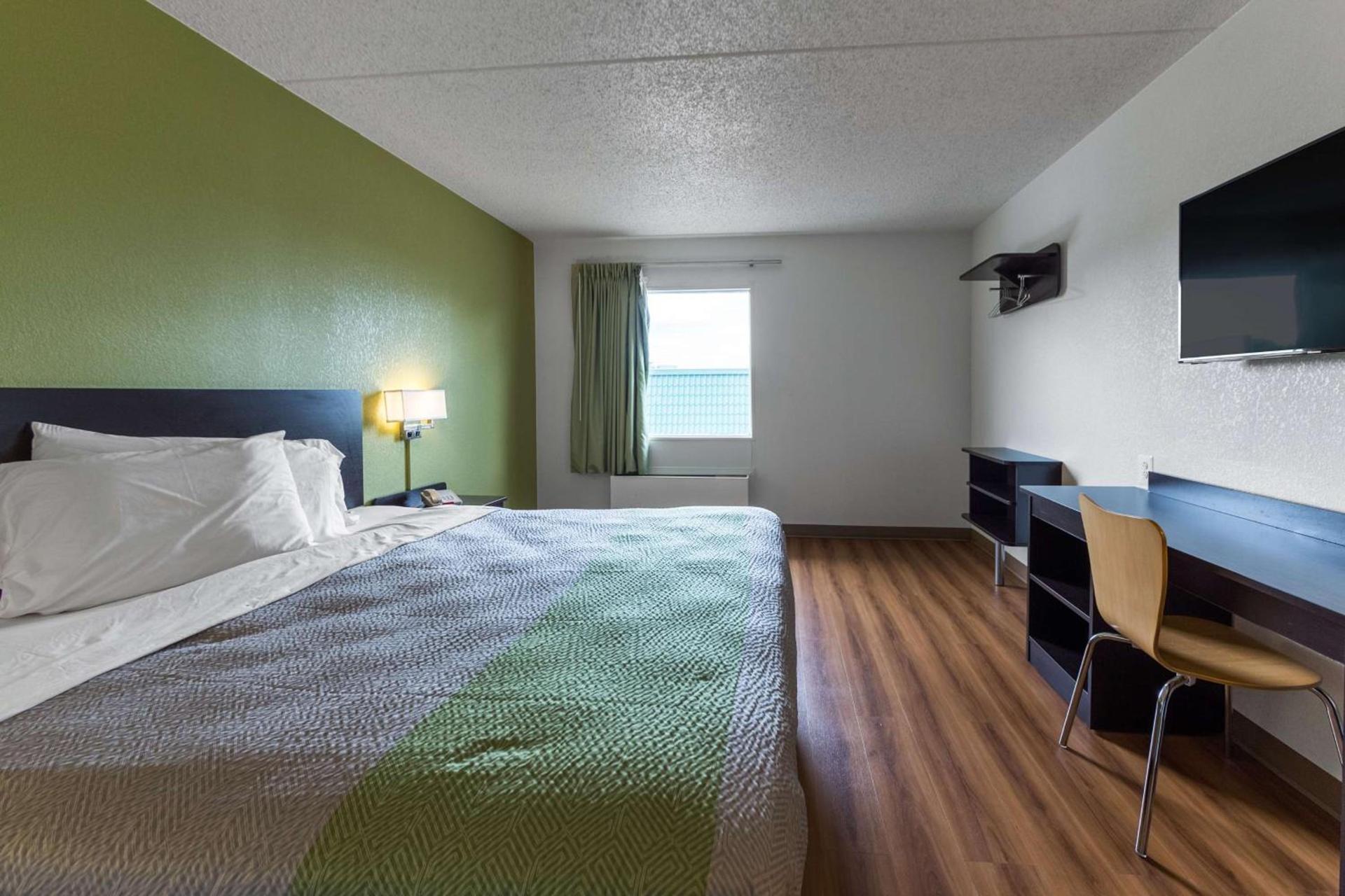 Motel 6-Warminster, PA photo 9