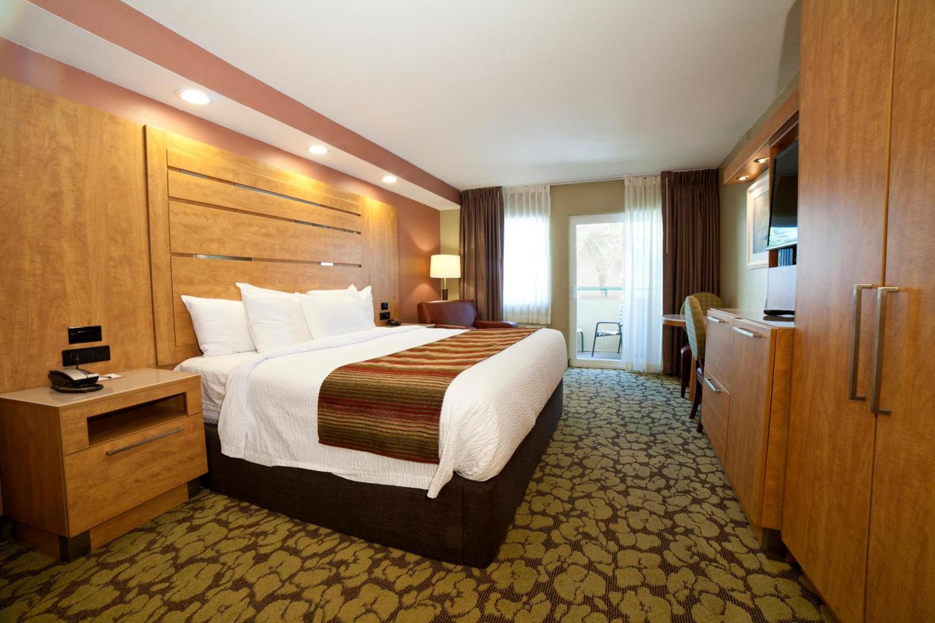 DeSoto Beach Hotel photo 48