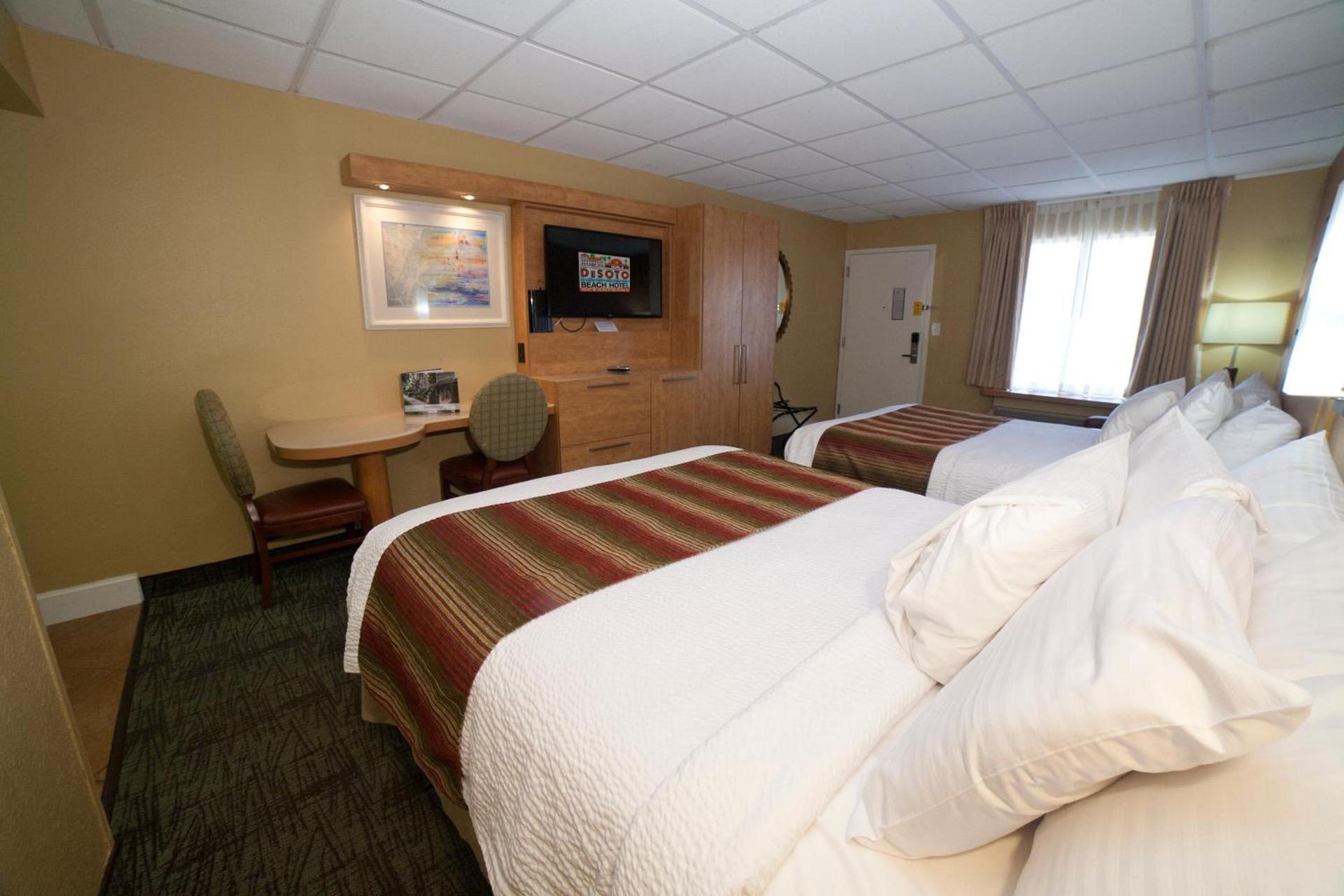 DeSoto Beach Hotel photo 69