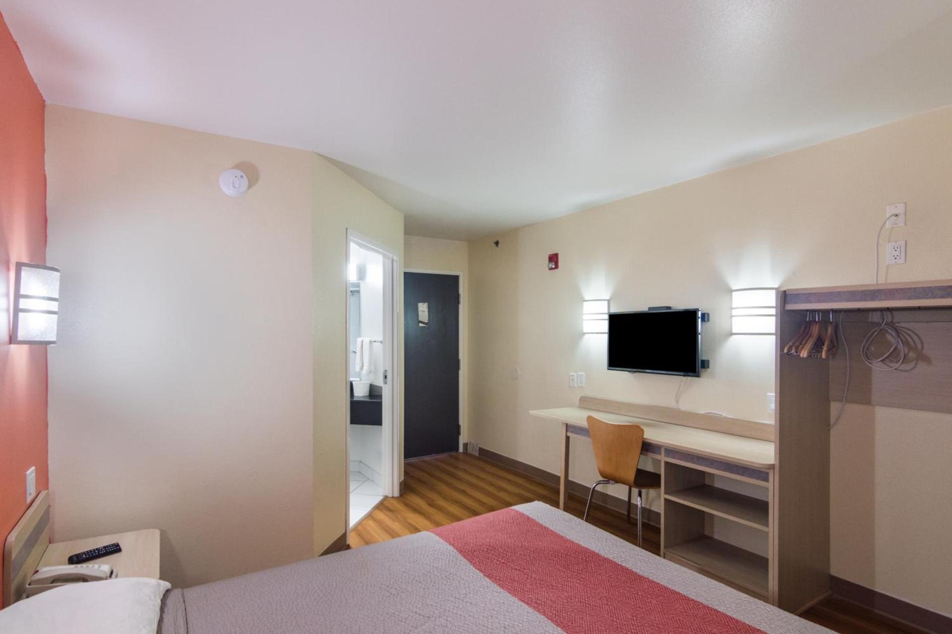 Motel 6-Terrell, TX photo 55