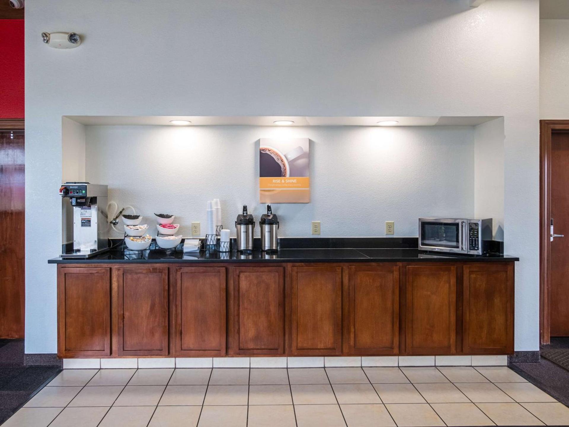 Motel 6-Columbus, OH - OSU photo 27