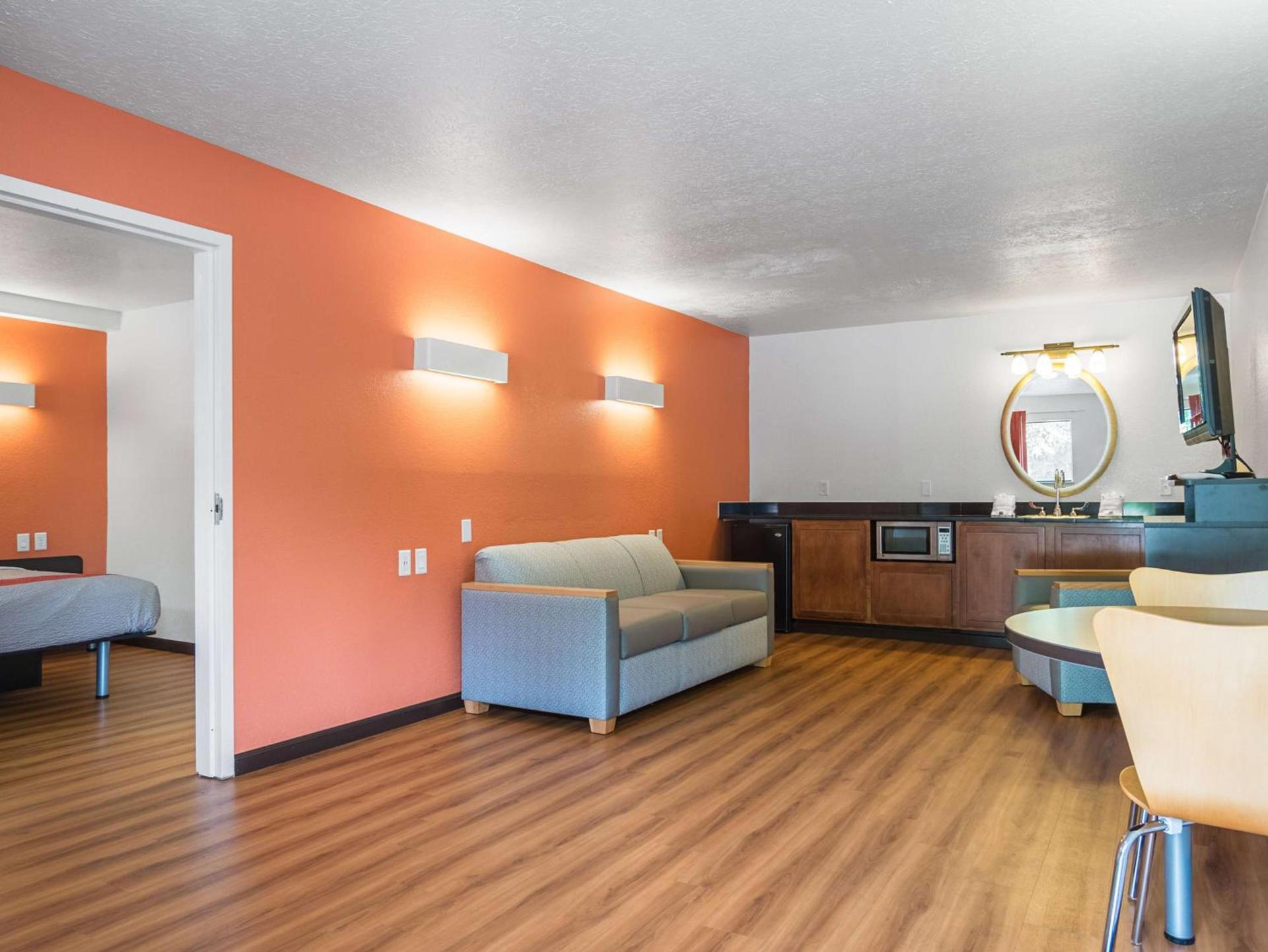 Motel 6-Columbus, OH - OSU photo 16