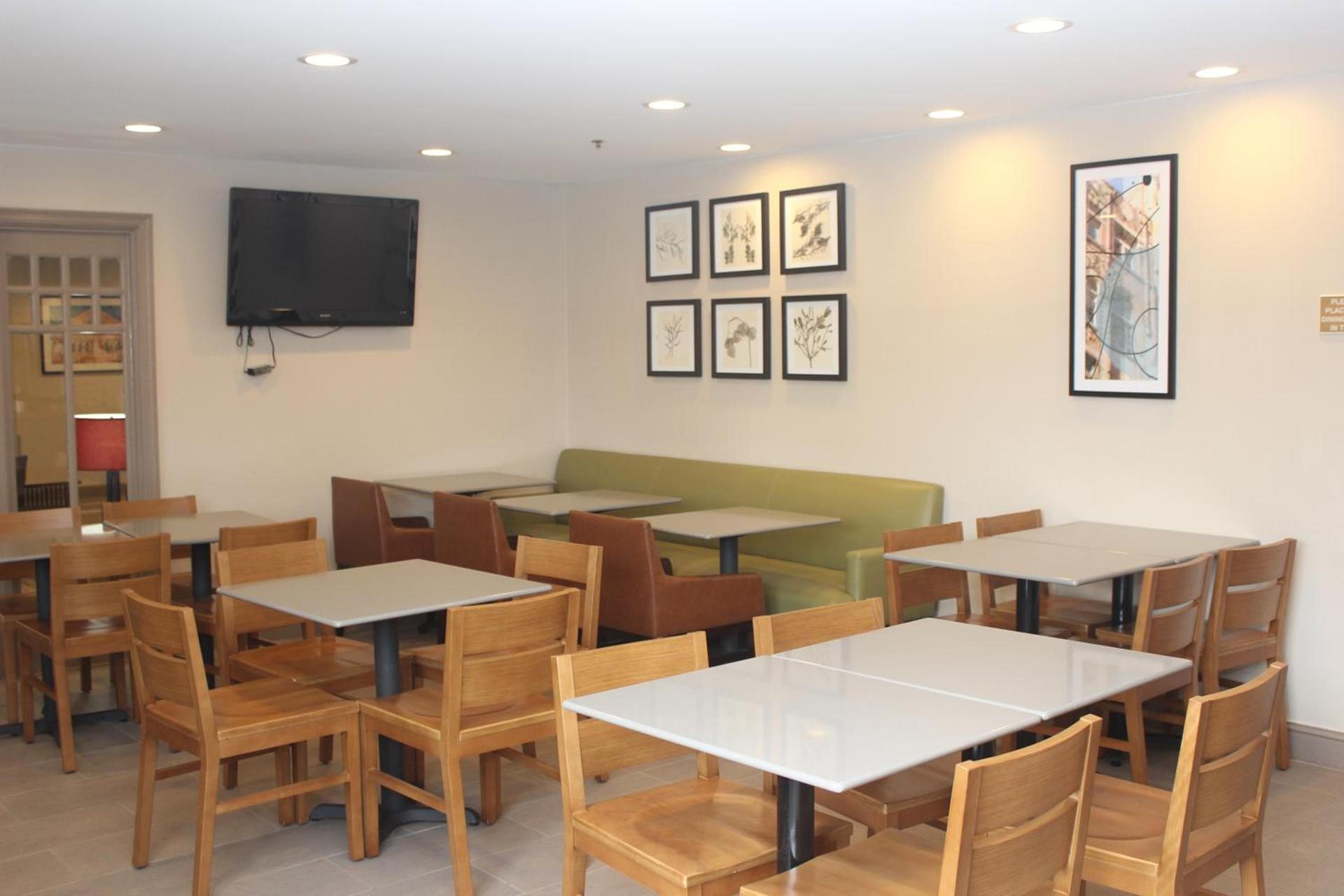Country Inn & Suites by Radisson, Nashville, TN photo 36