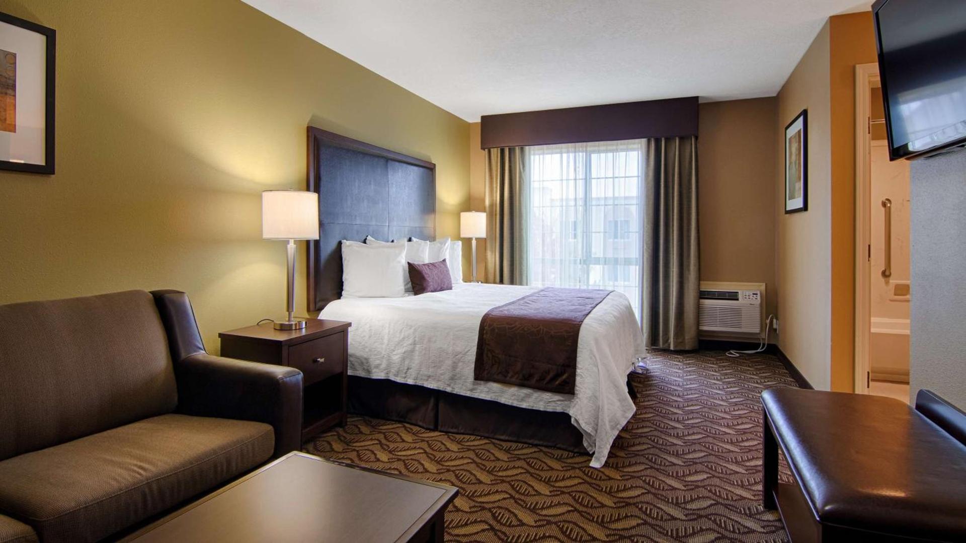 Best Western Plus Grand Manor Inn photo 42