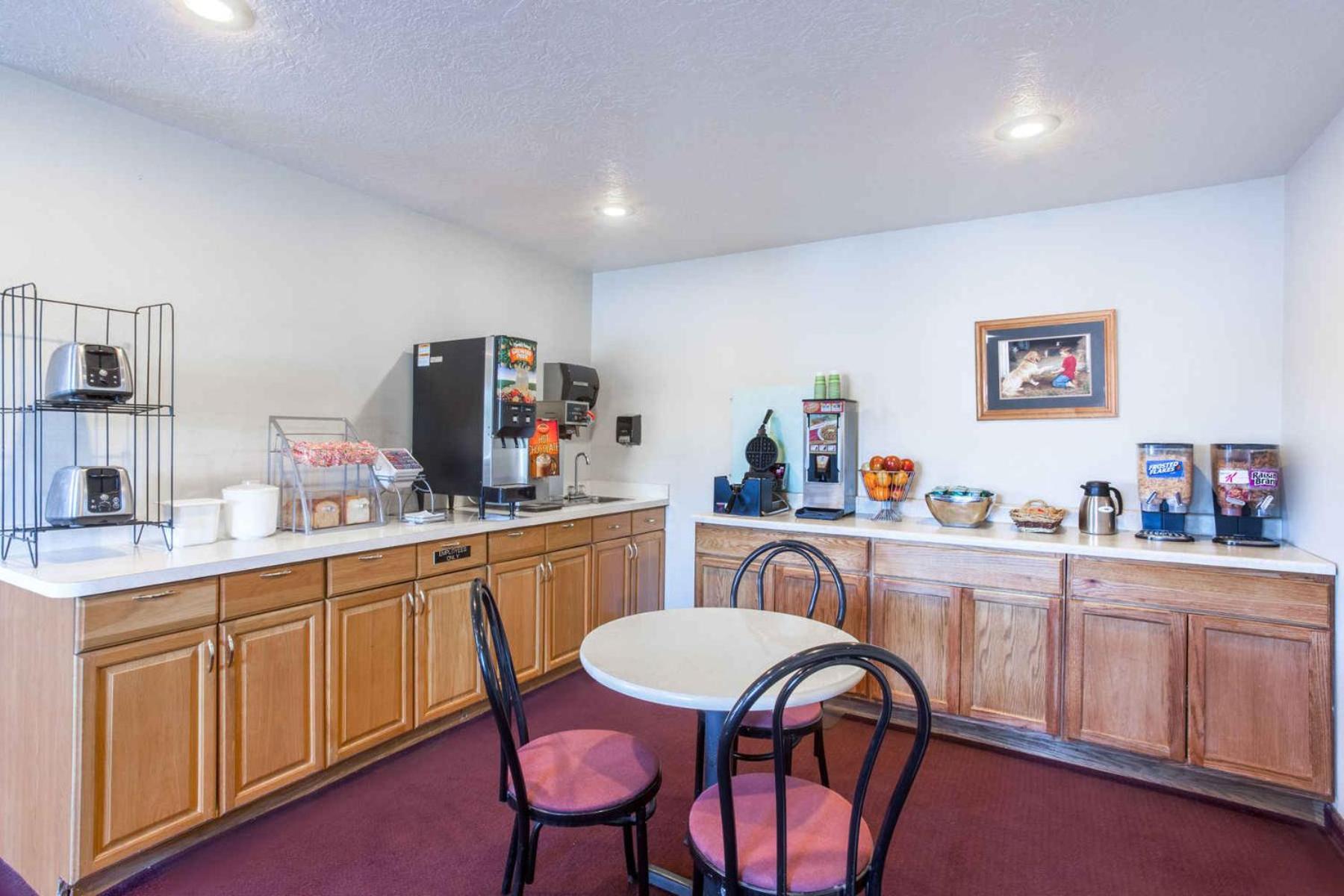 Super 8 by Wyndham Super 8 Blackfoot photo 27