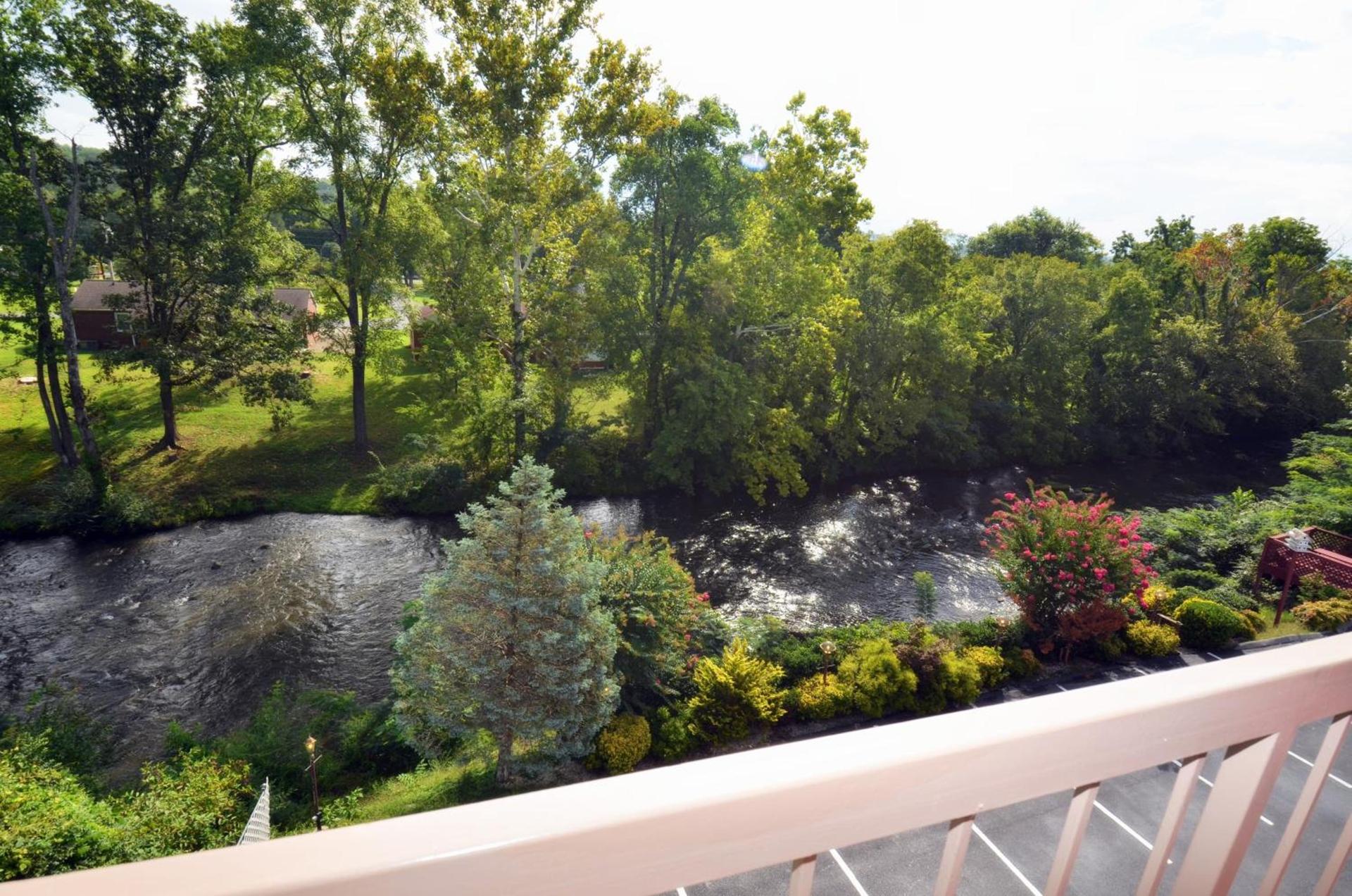 Rivergate Mountain Lodge photo 24