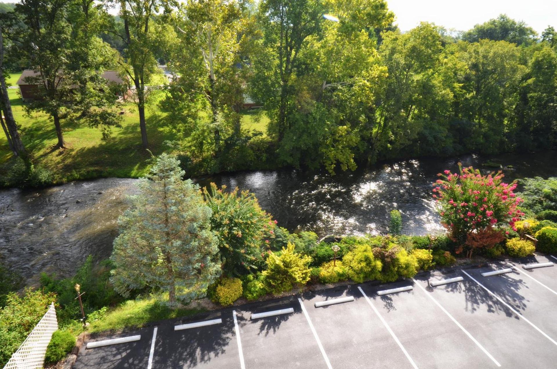 Rivergate Mountain Lodge photo 16