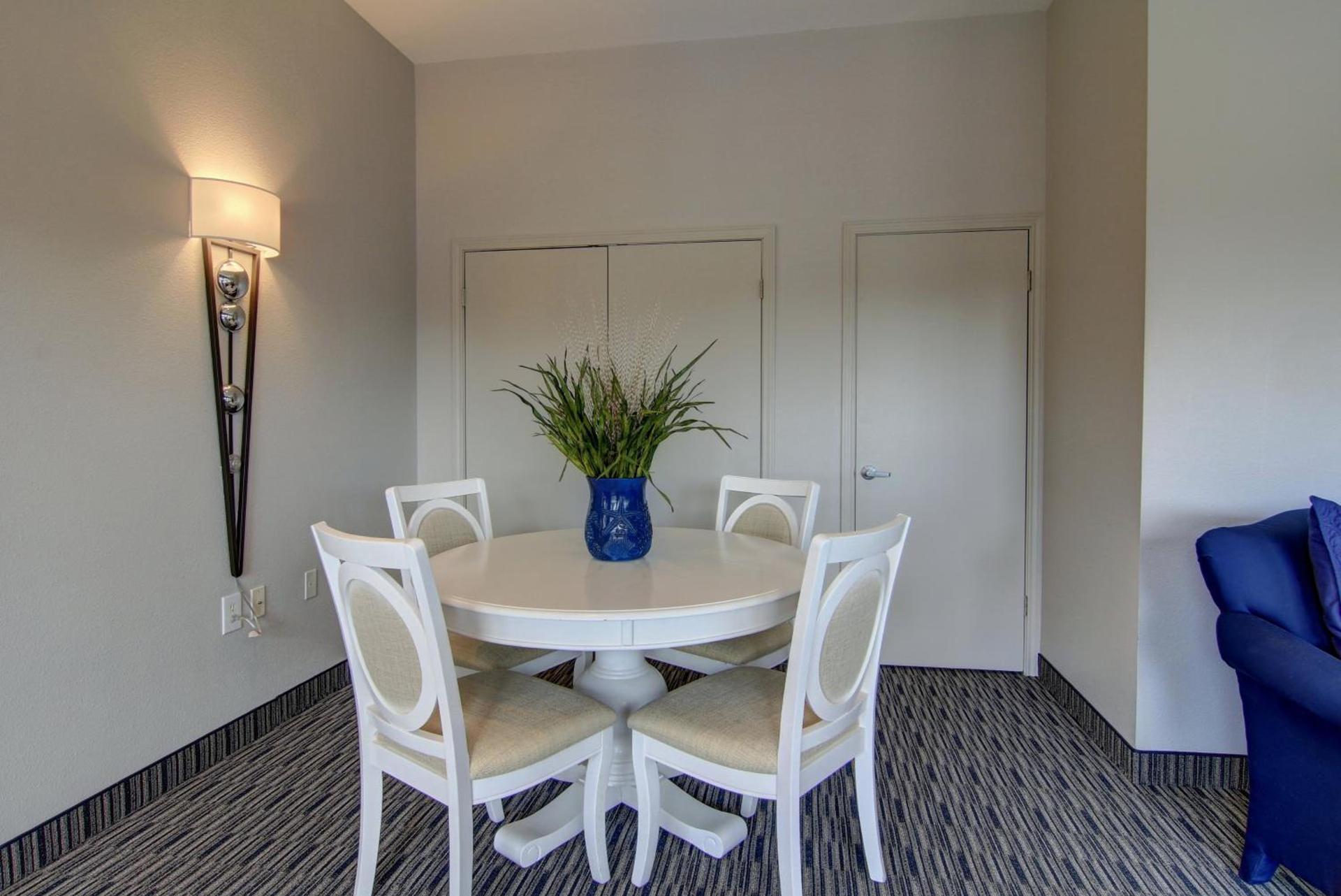 Alister Square Inn photo 62