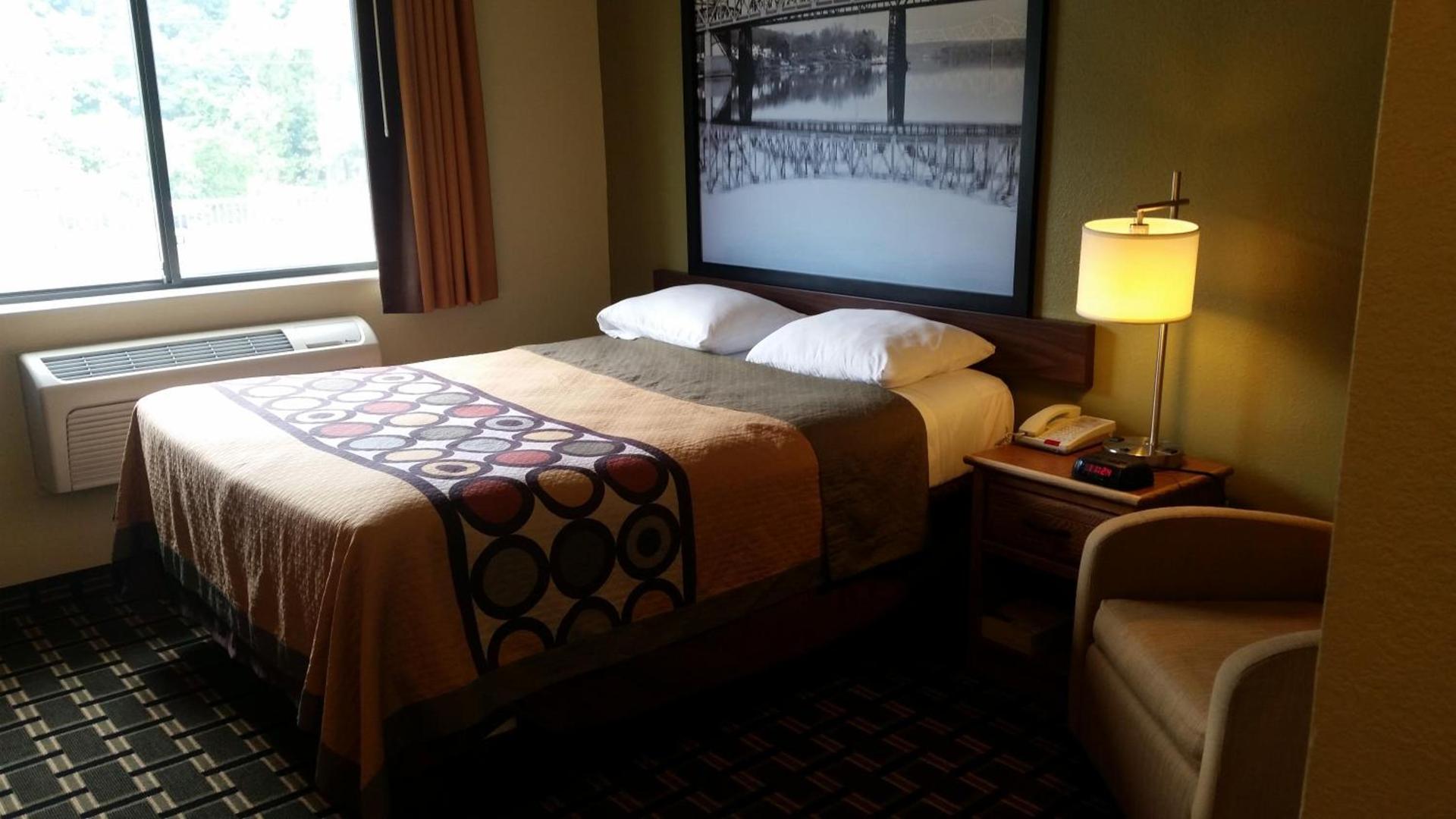 Super 8 by Wyndham Wheeling WV photo 24