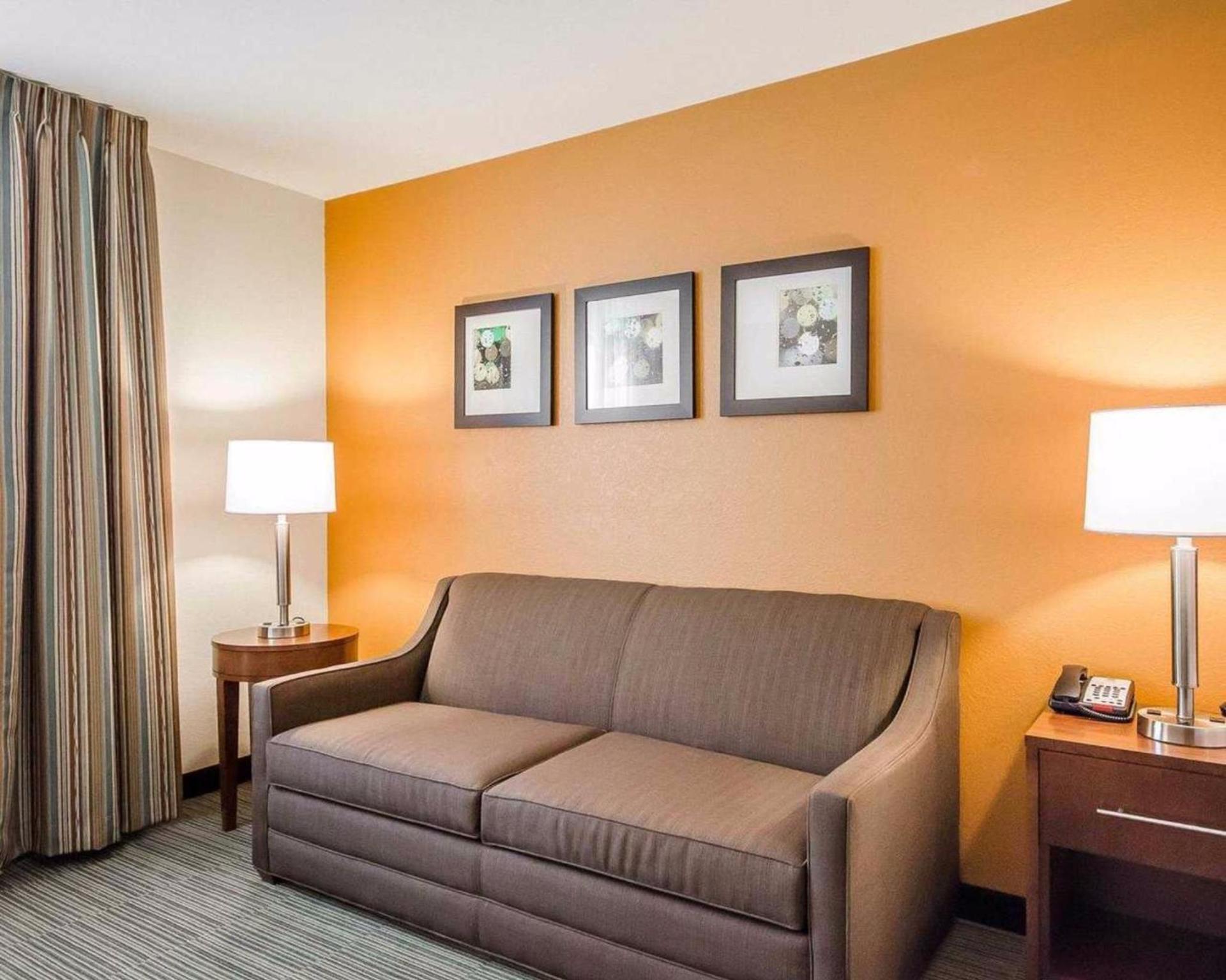 Comfort Inn Ferdinand photo 10