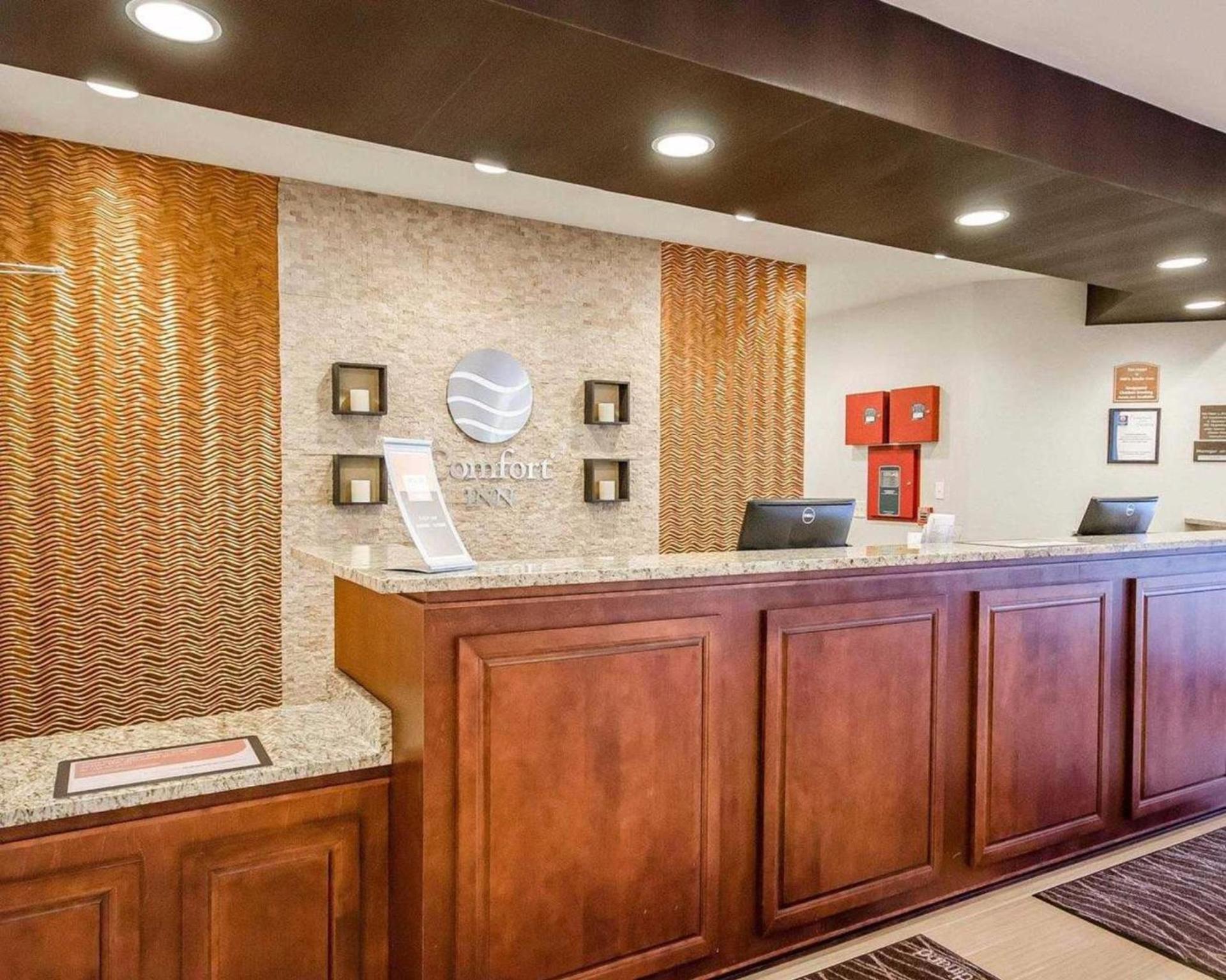 Comfort Inn Ferdinand photo 12