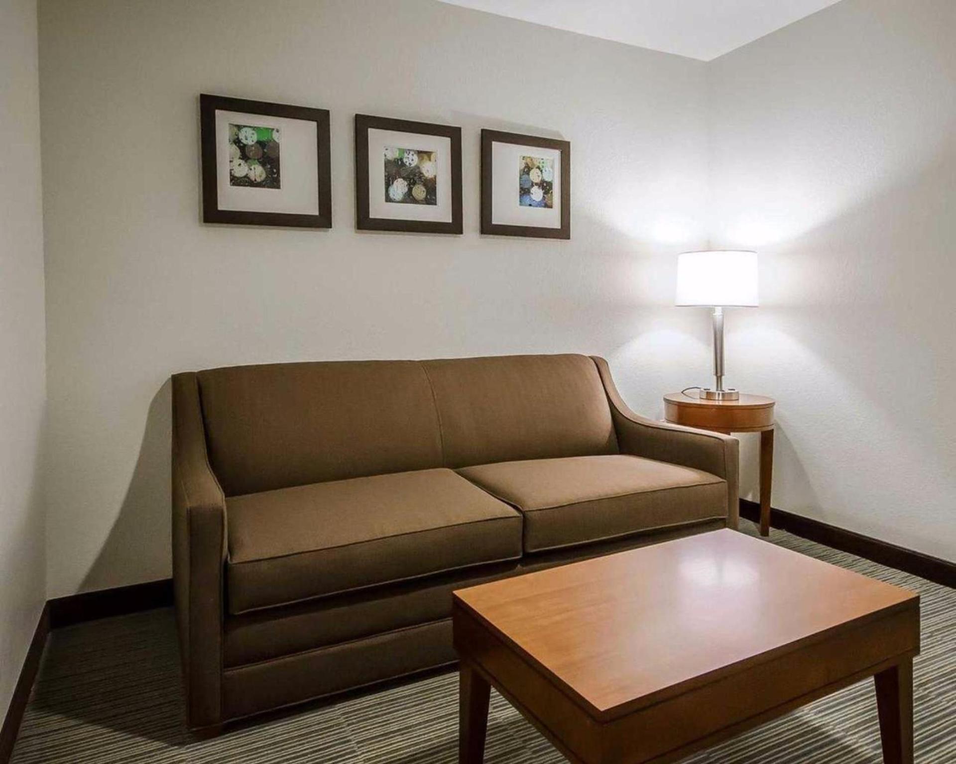Comfort Inn Ferdinand photo 24