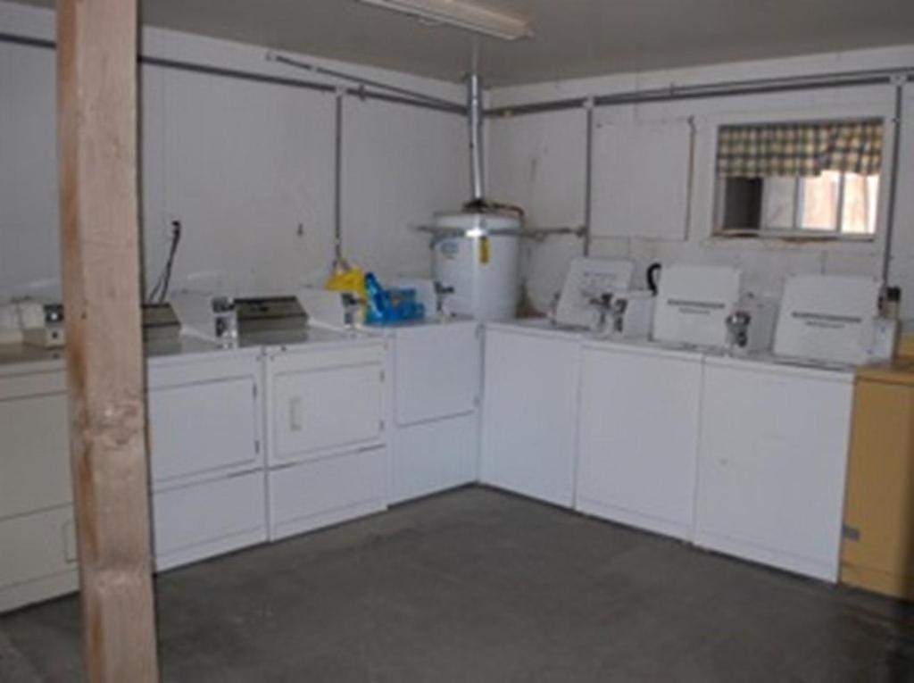 Olancha RV Park and Motel photo 9