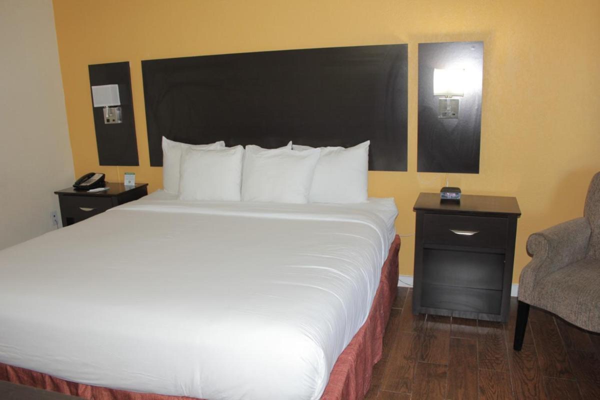 The Link Hotel on Sunrise photo 16