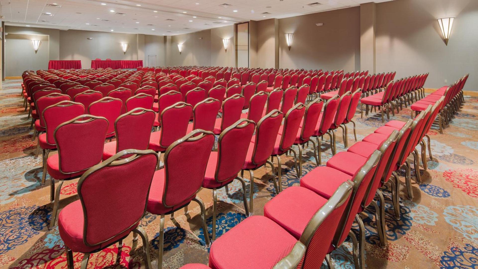 The Florida Hotel & Conference Center in the Florida Mall photo 32
