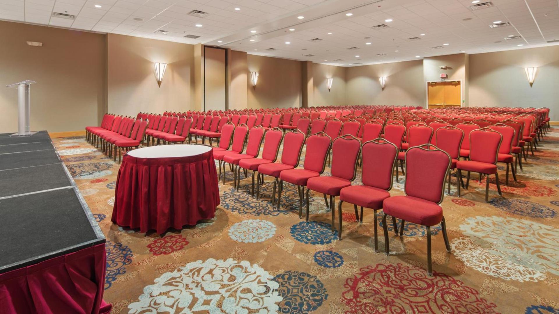 The Florida Hotel & Conference Center in the Florida Mall photo 34