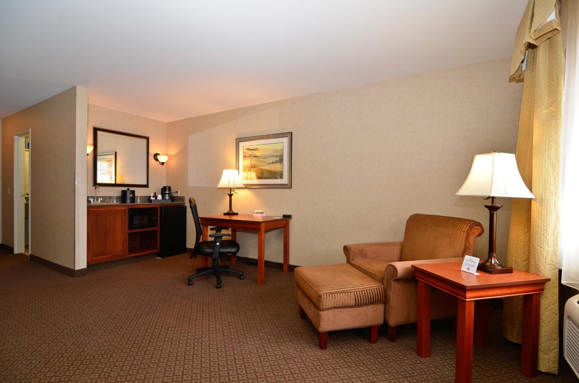 Best Western Plus Kennewick Inn photo 36