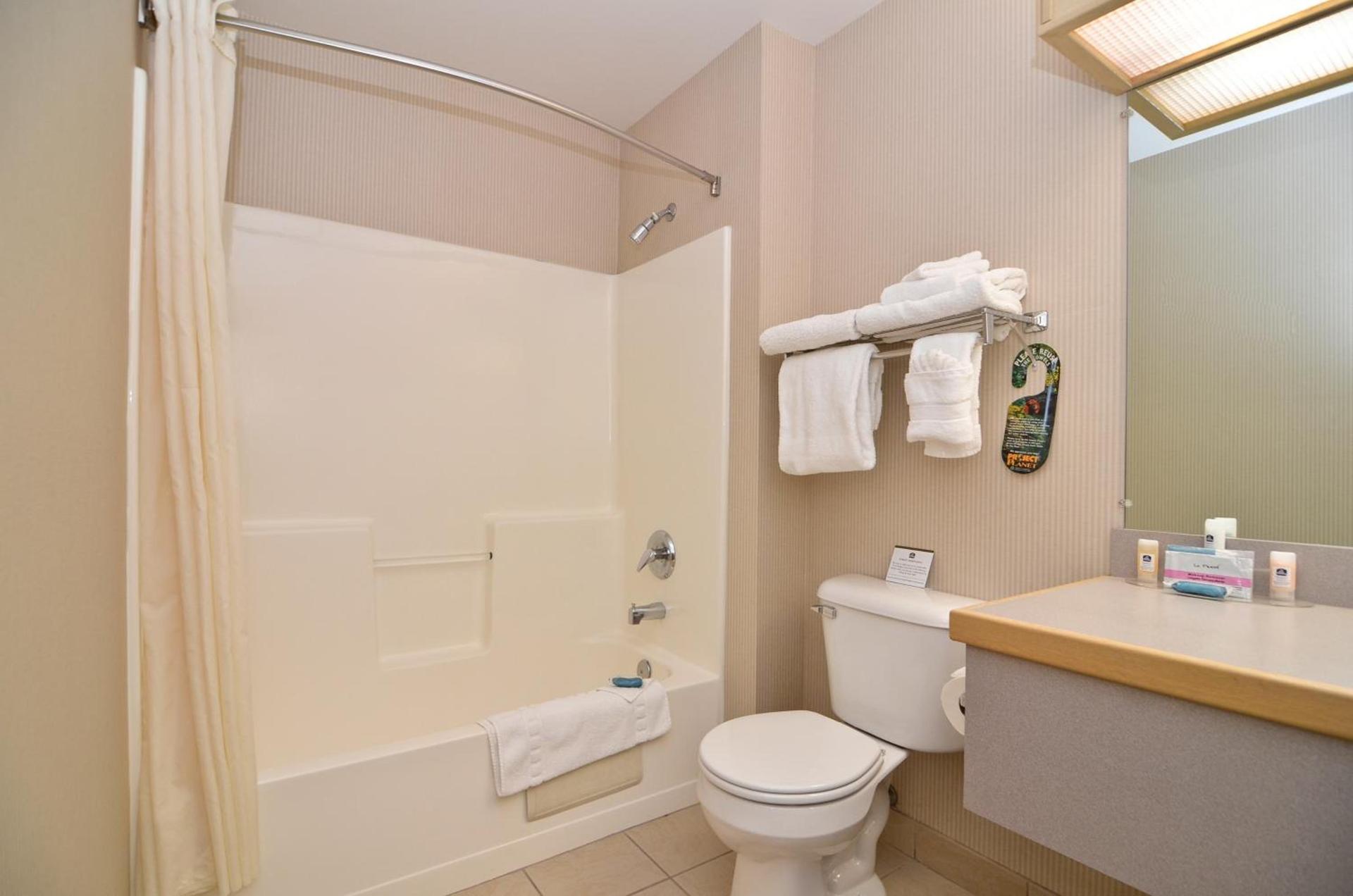 Best Western Plus Kennewick Inn photo 40