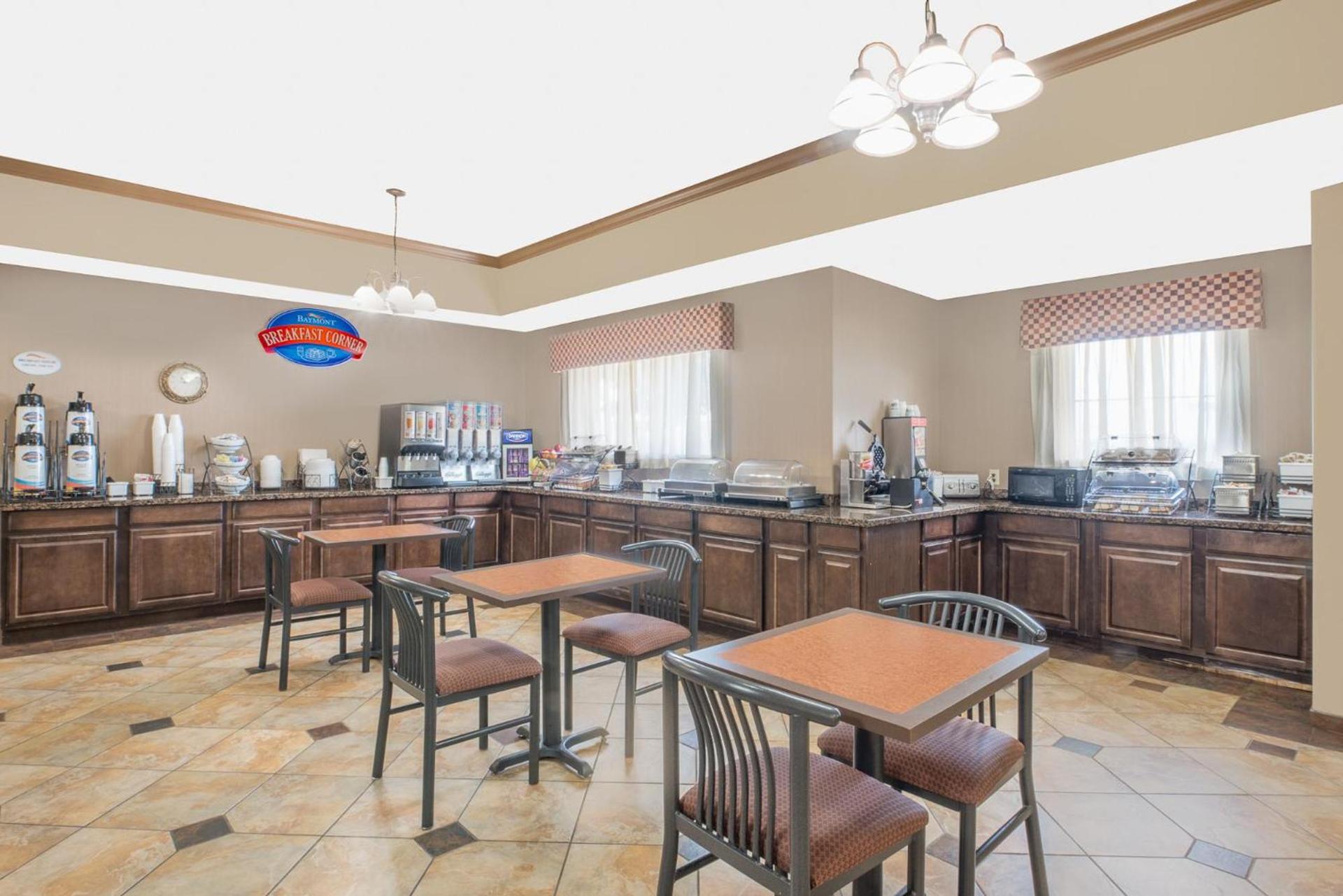 Baymont by Wyndham Snyder photo 4