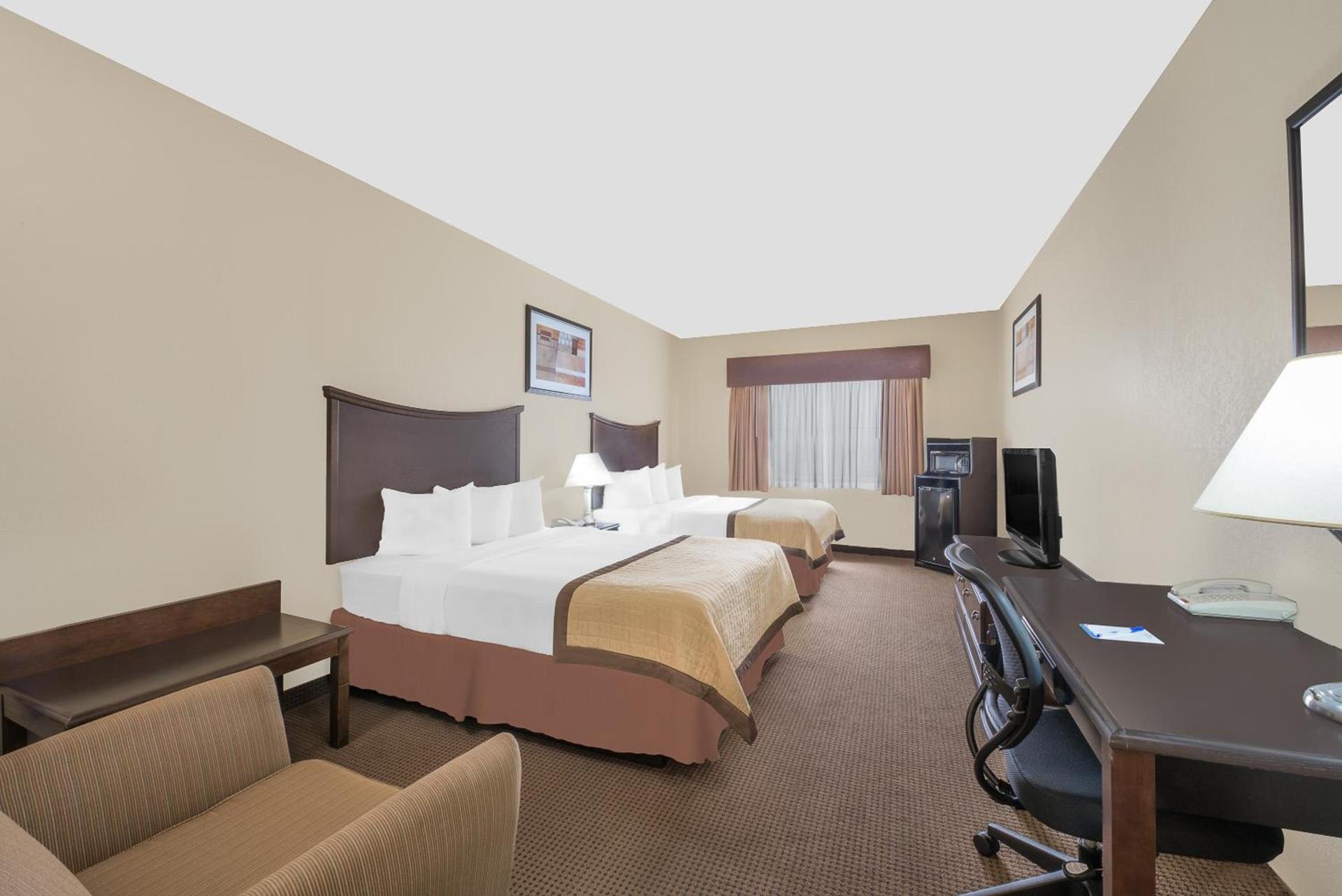 Baymont by Wyndham Snyder photo 16