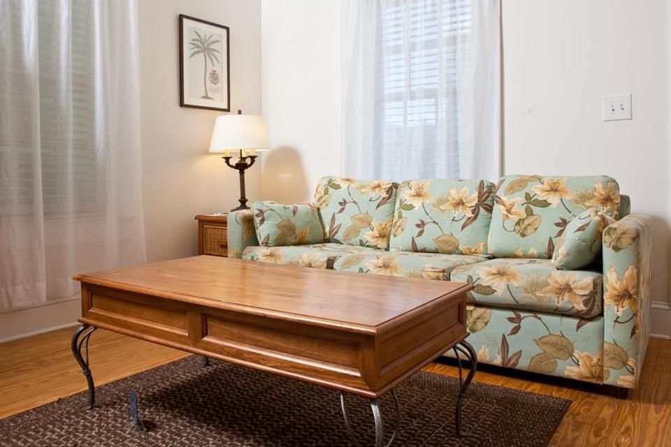 Island City House photo 28