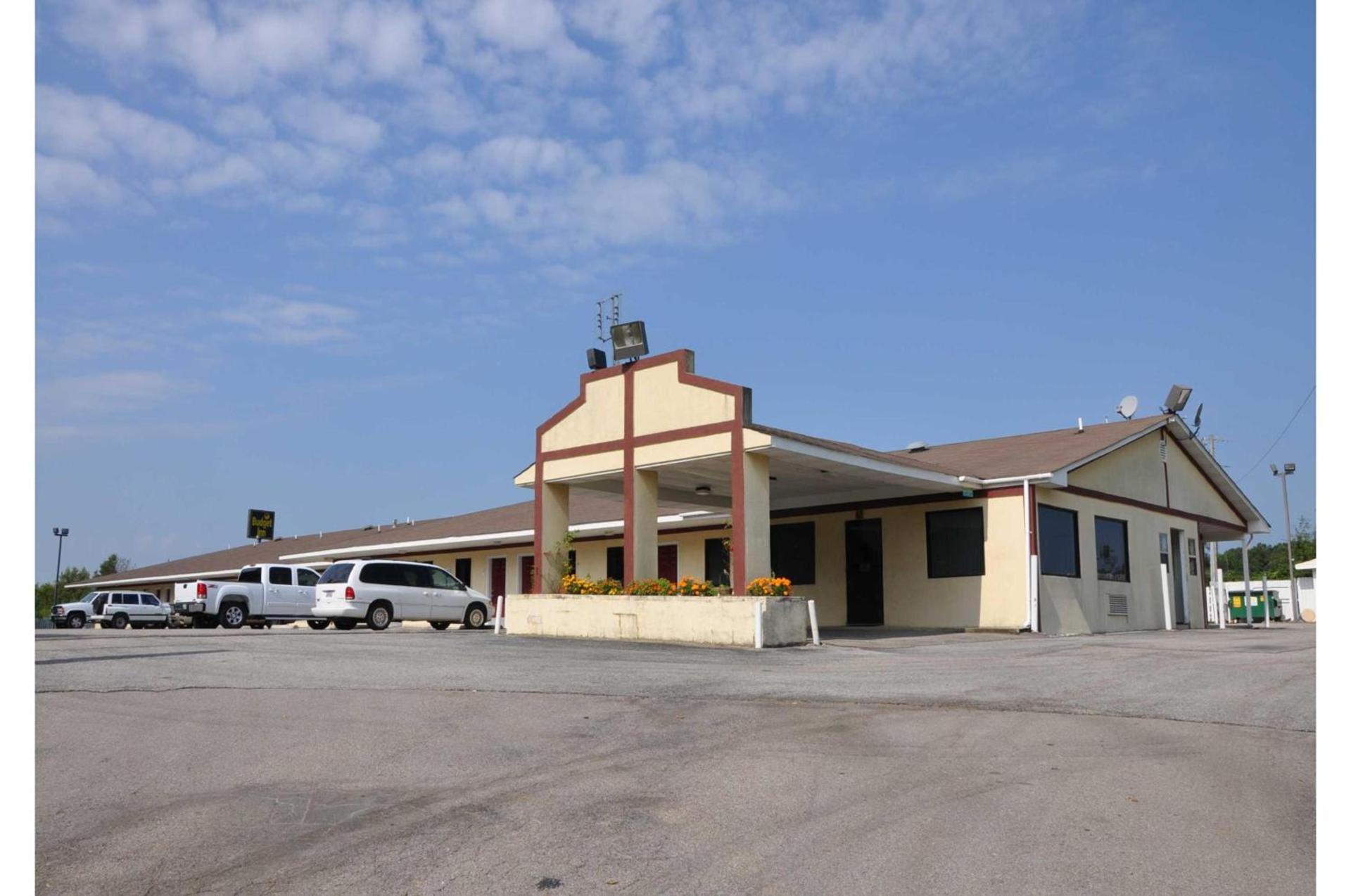 Budget Inn Elkmont photo 1