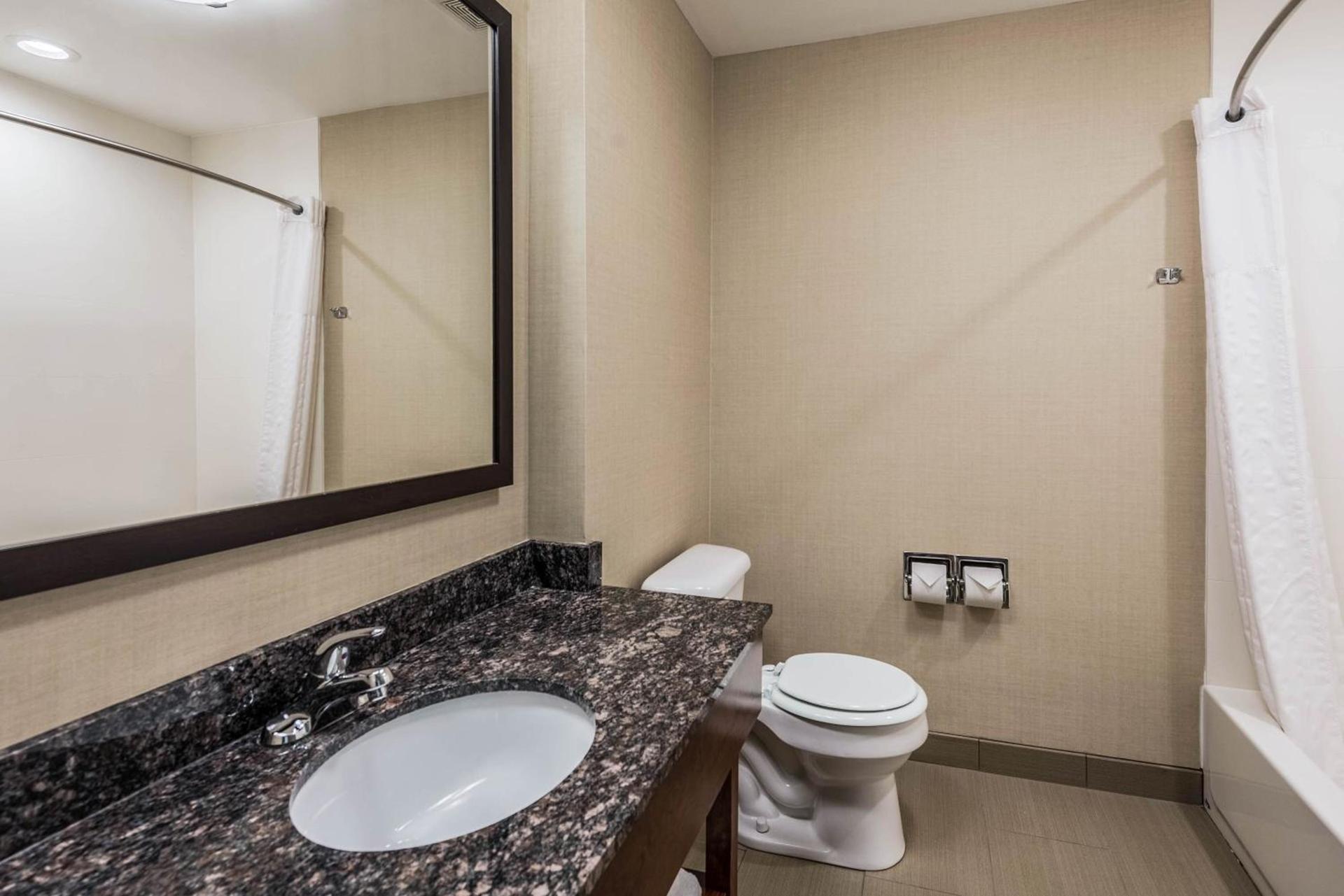 SureStay by Best Western Marion photo 27
