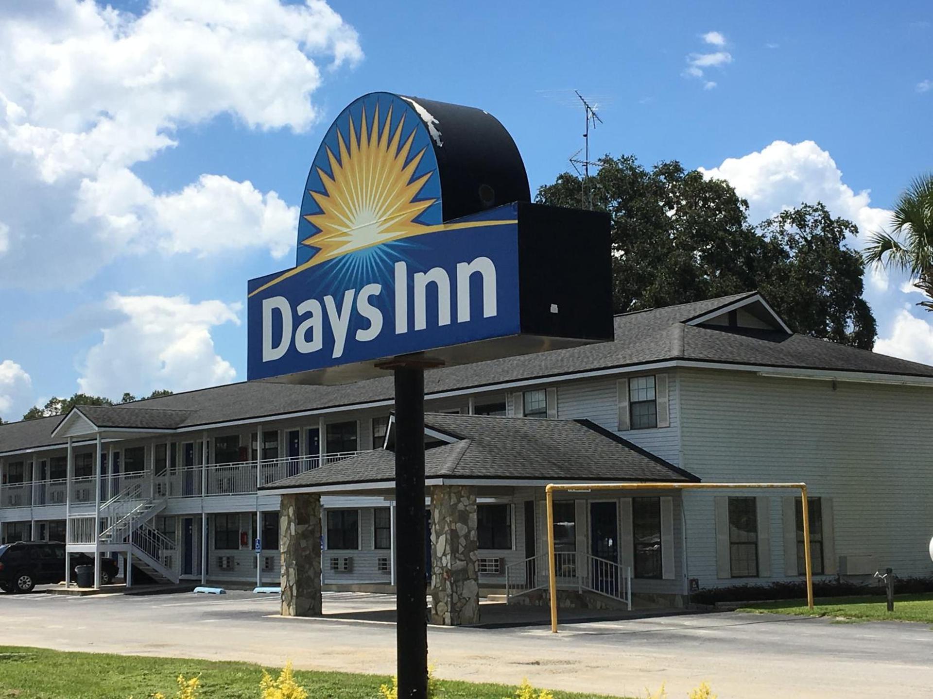 Days Inn by Wyndham Madison photo 26