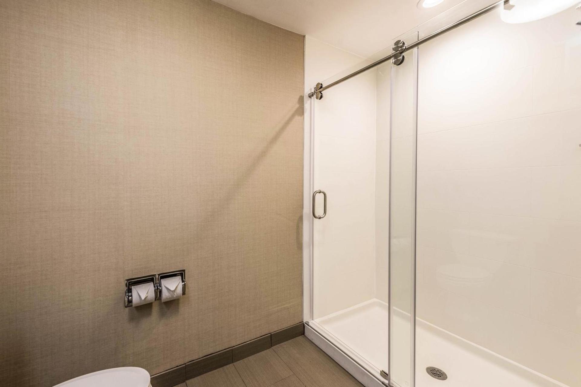 SureStay by Best Western Marion photo 28