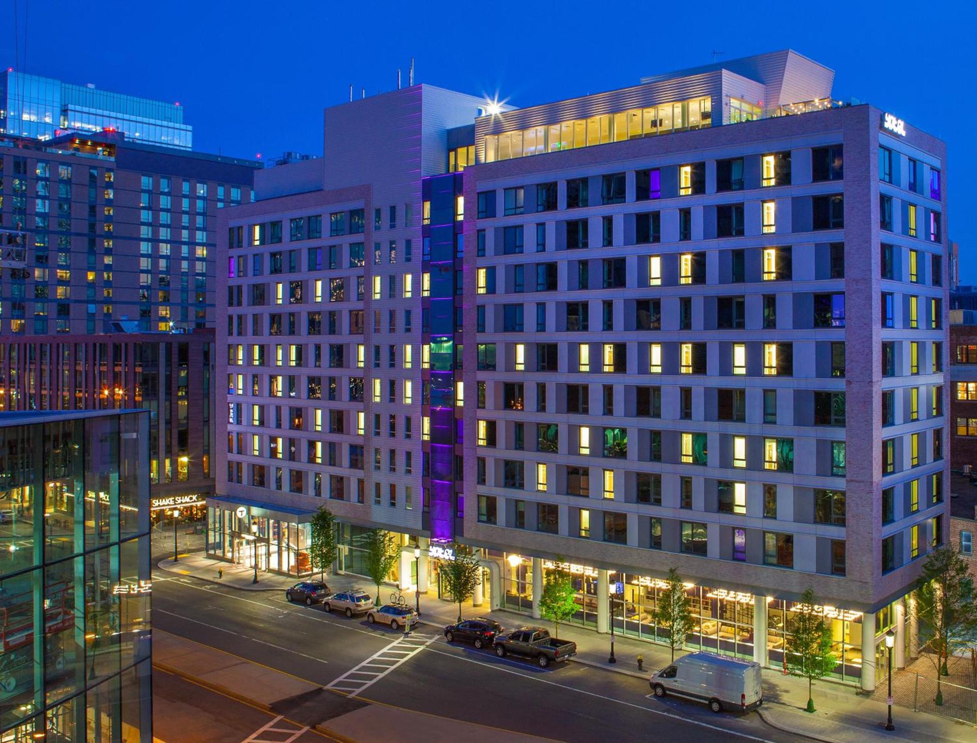 YOTEL Boston photo 33