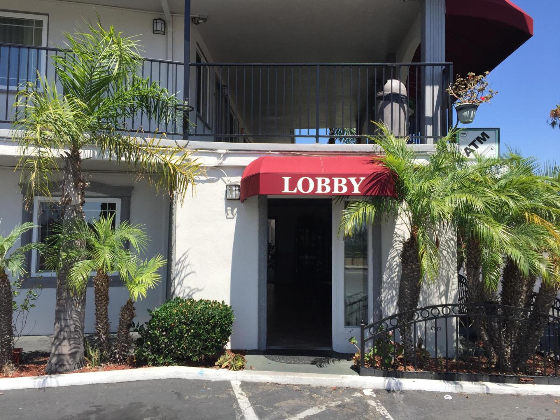 Harbor Inn & Suites Oceanside photo 34