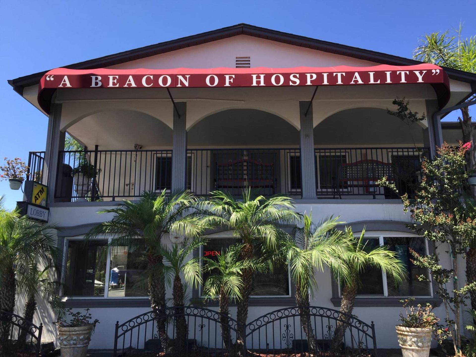 Harbor Inn & Suites Oceanside photo 3