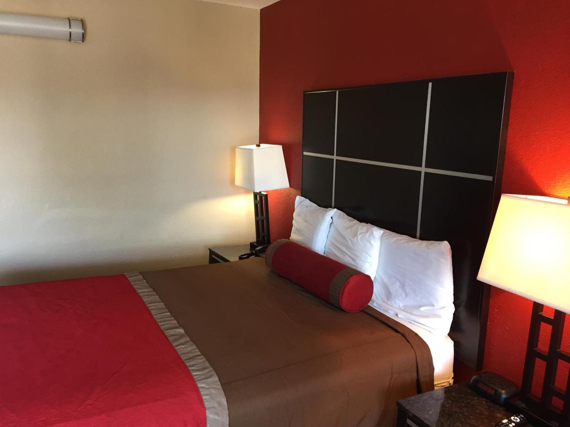 Harbor Inn & Suites Oceanside photo 33