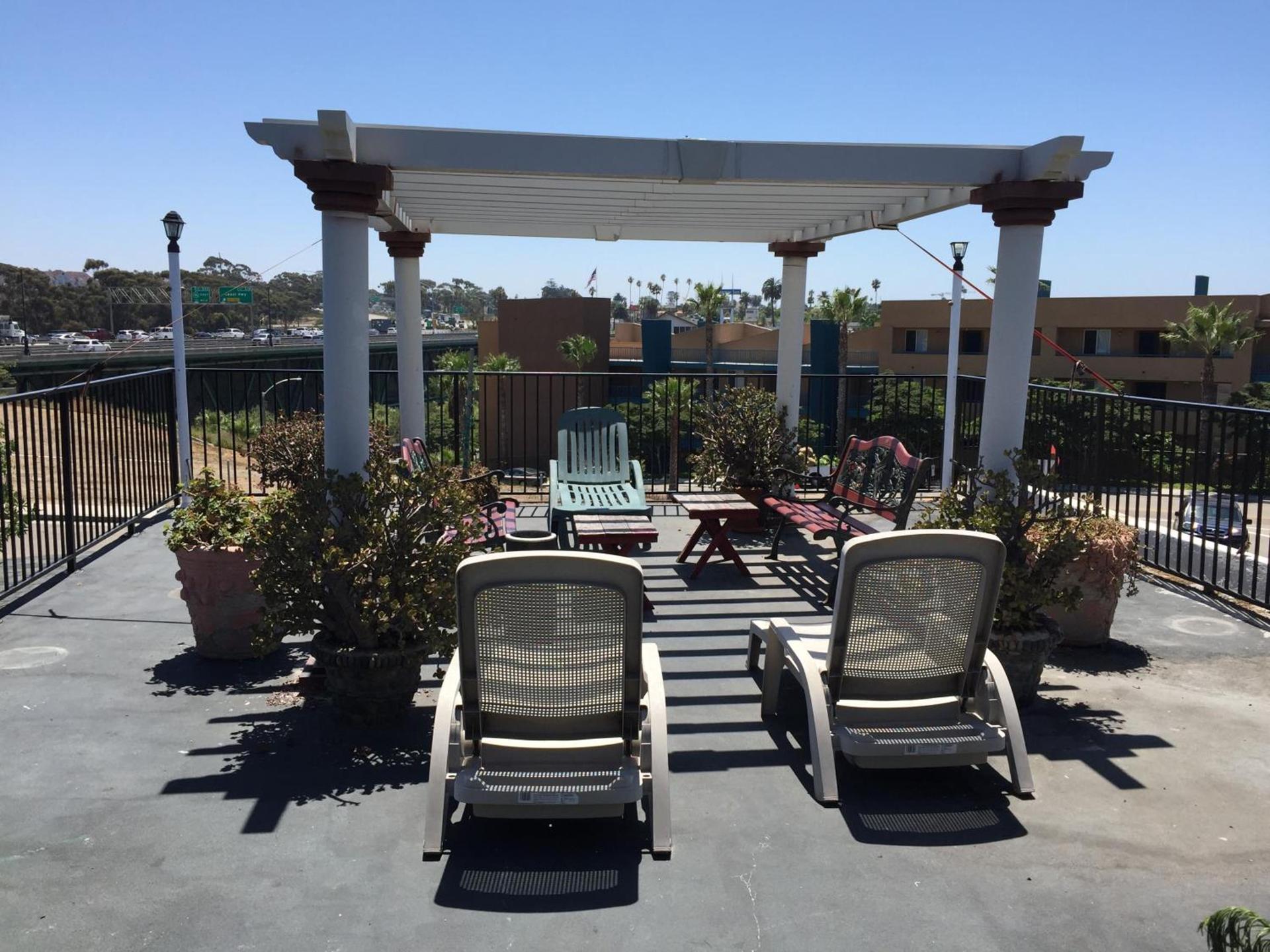 Harbor Inn & Suites Oceanside photo 7