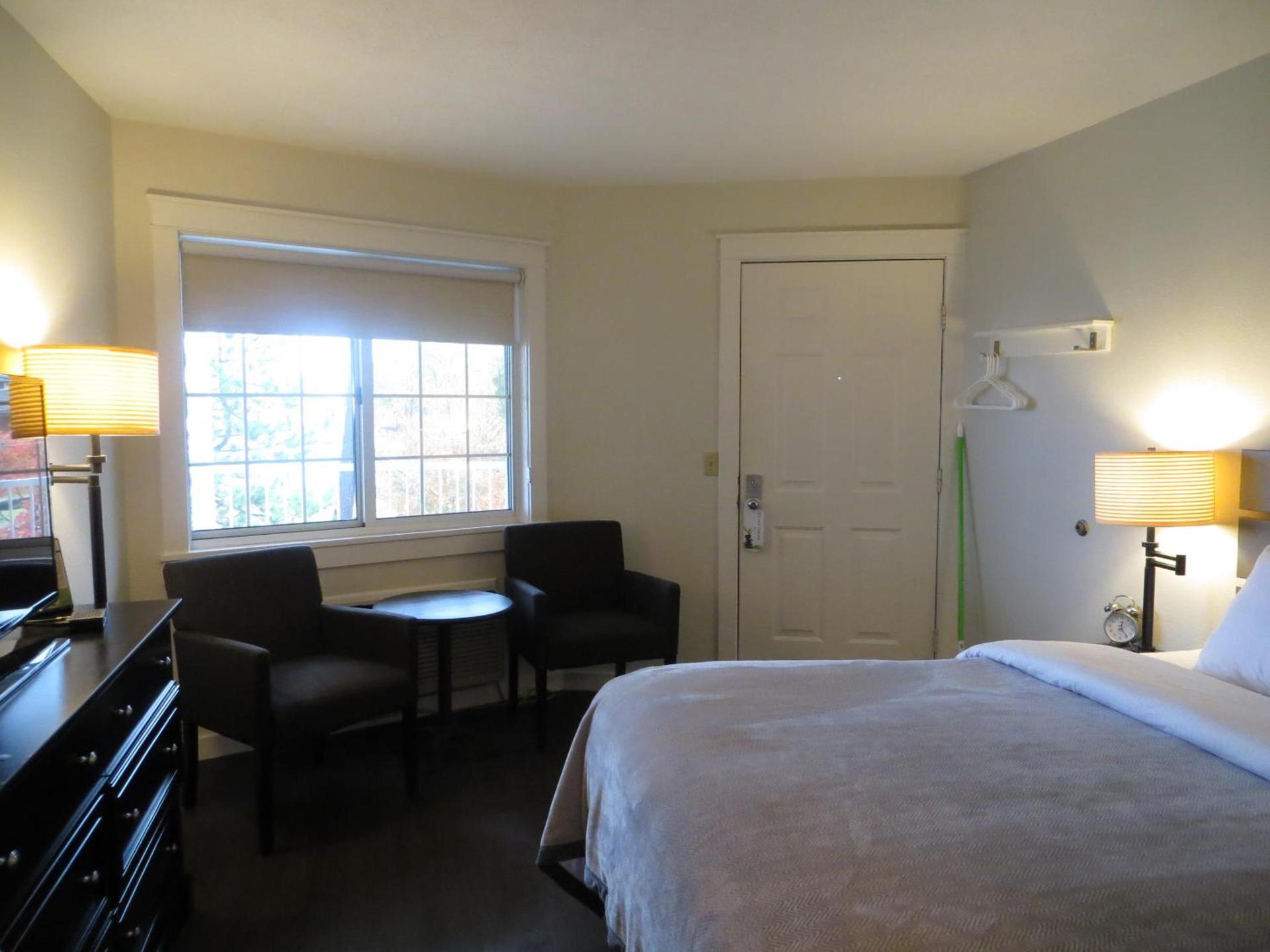 Brio Beach Inn photo 14
